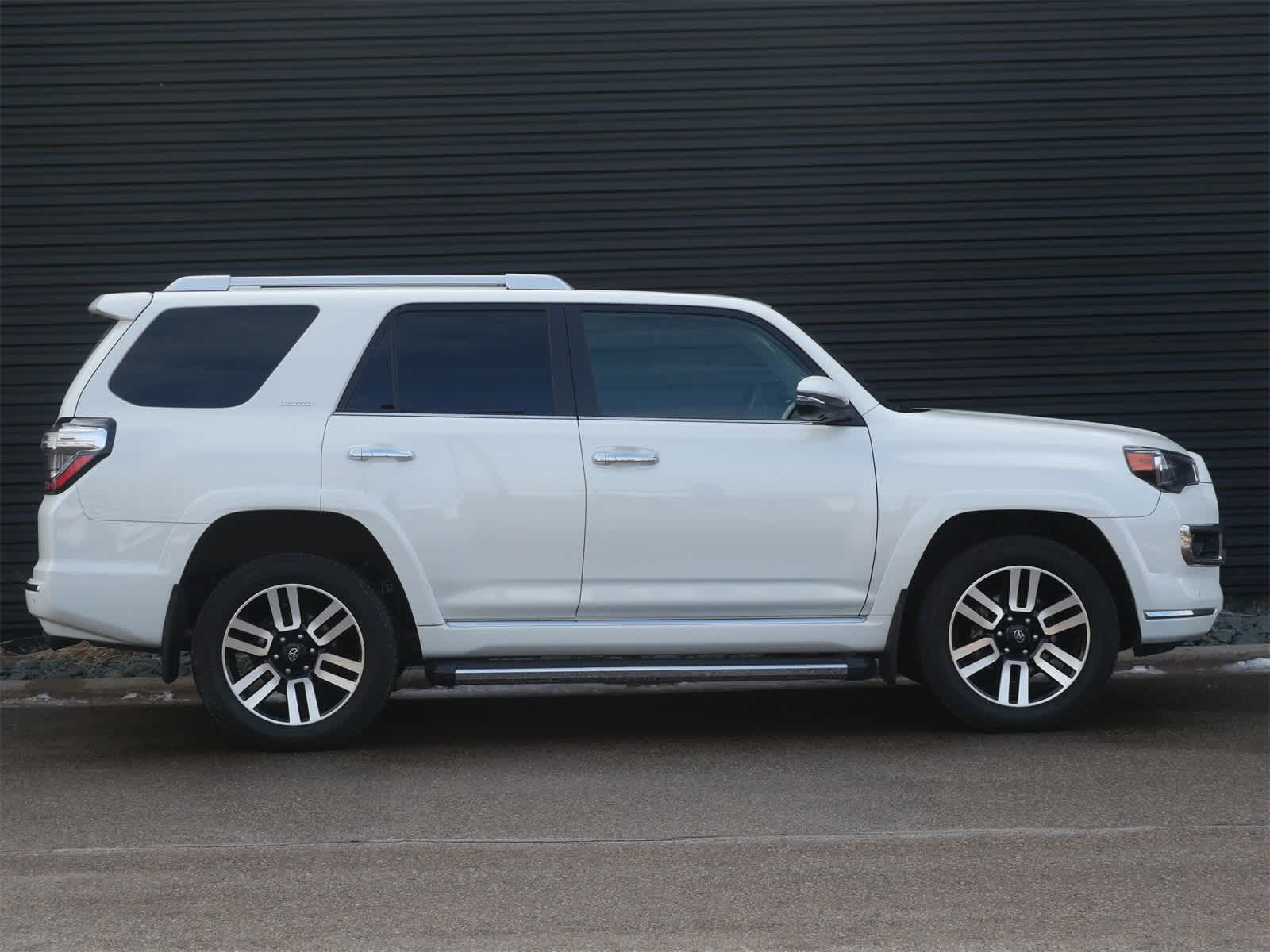 Thumbnail: 2022 Toyota 4Runner - 27