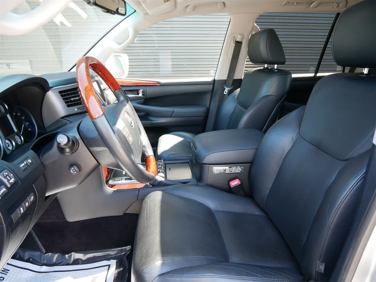 2011 Lexus LX 570 5