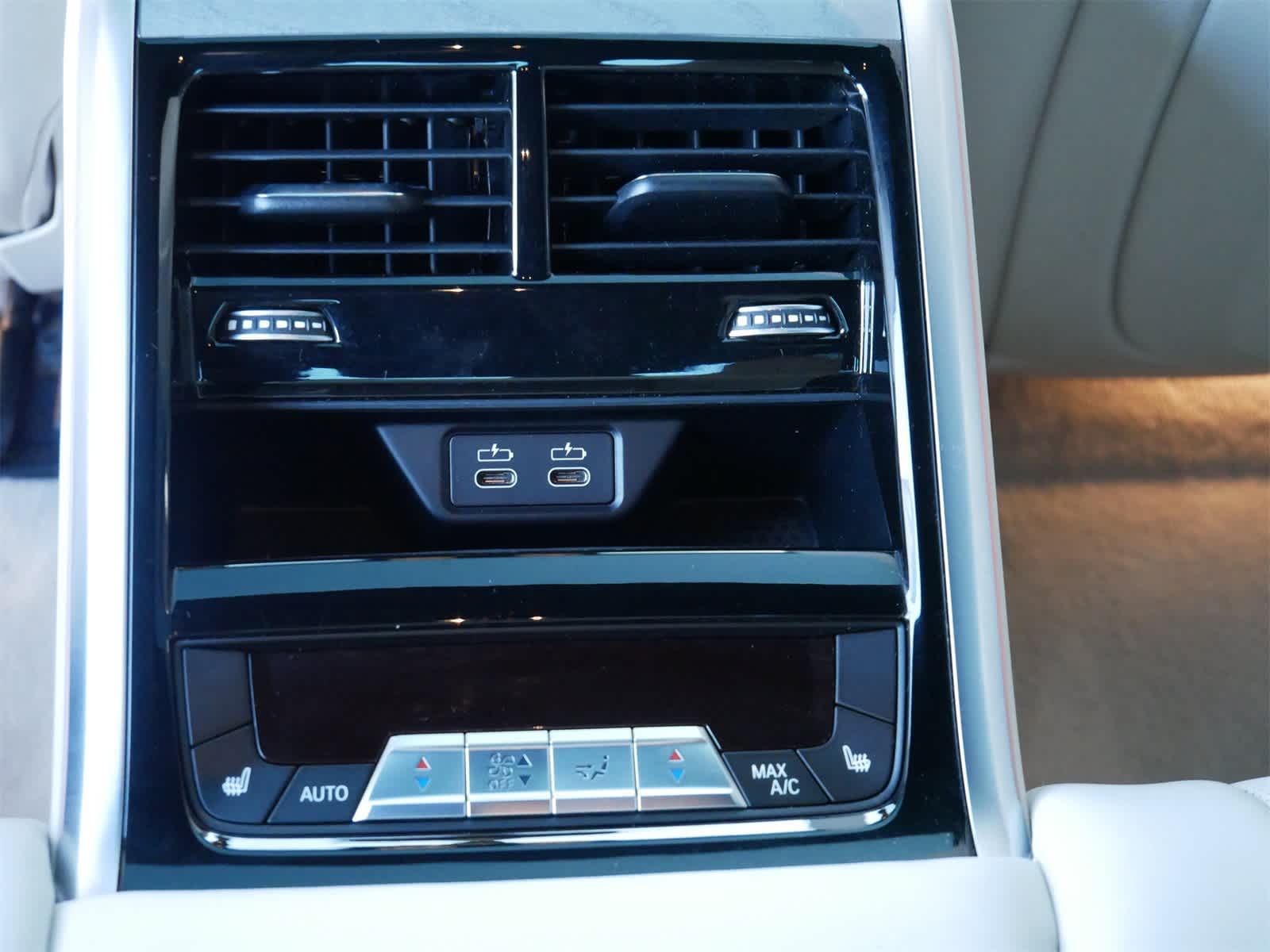 Thumbnail: 2021 BMW 8 Series - 12