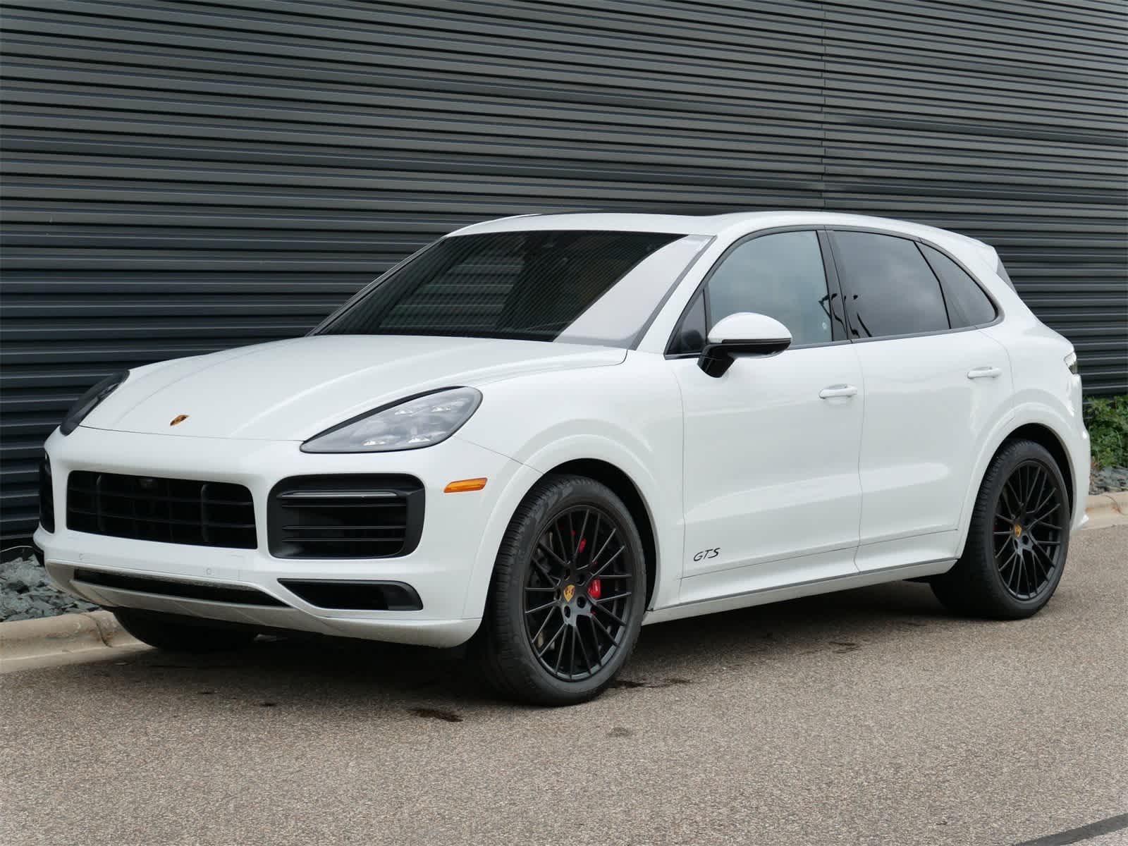 Thumbnail: 2022 Porsche Cayenne - 1