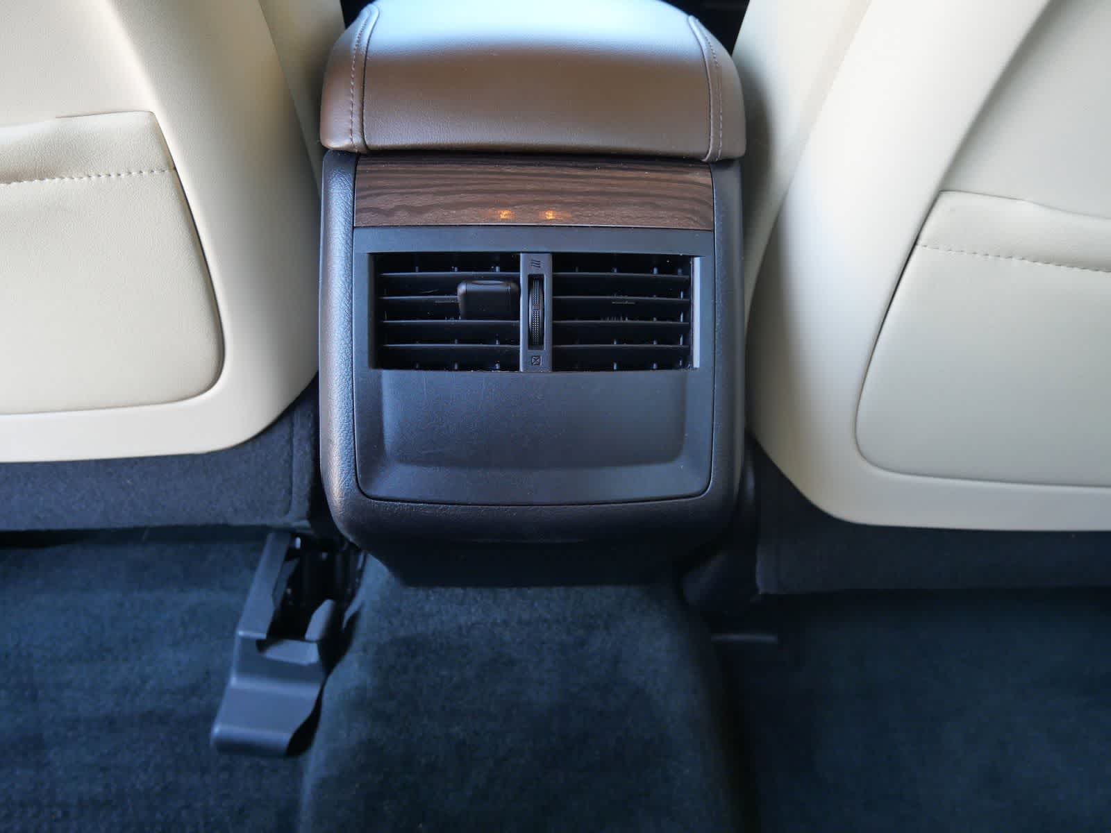 Thumbnail: 2013 Toyota Avalon - 13