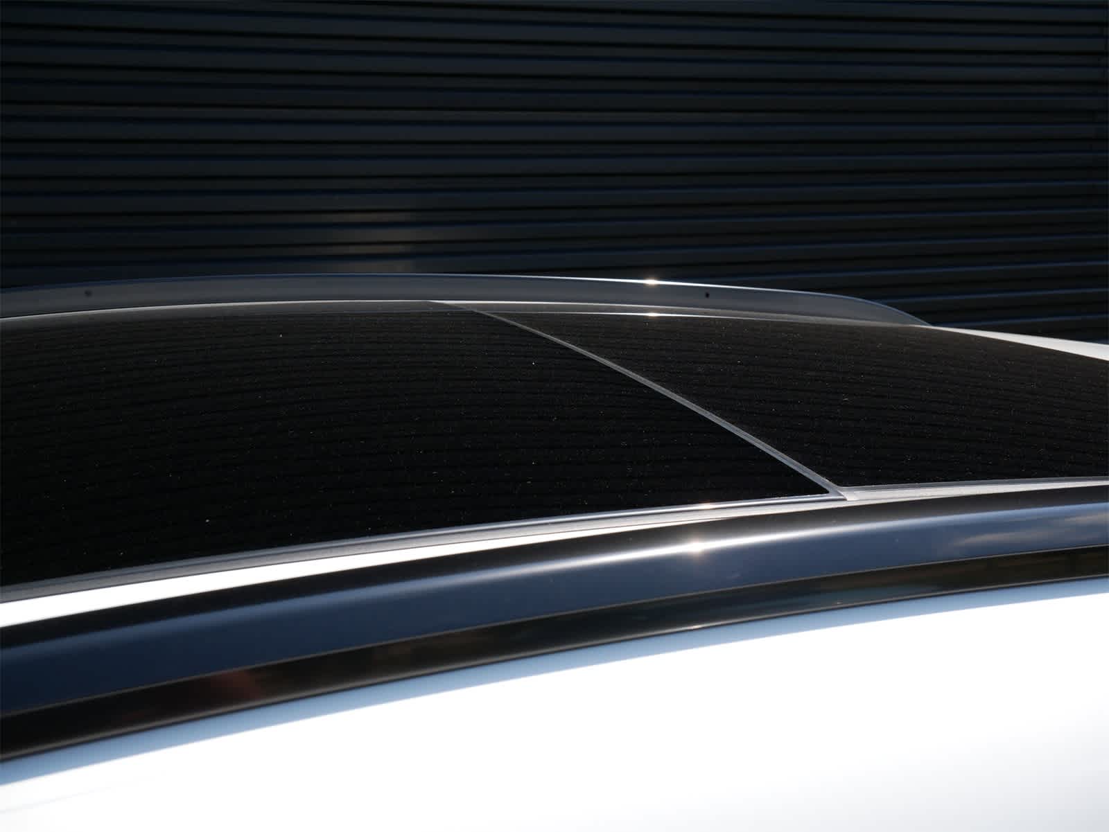 Thumbnail: 2025 Porsche Macan - 22