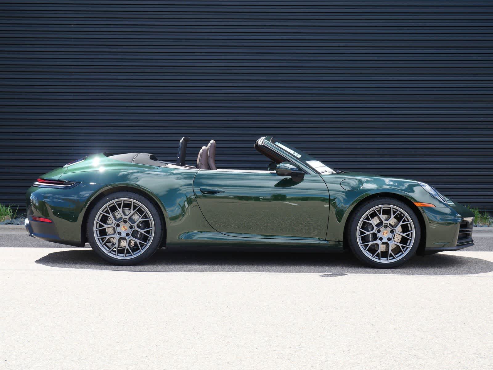 Thumbnail: 2026 Porsche 911 - 26