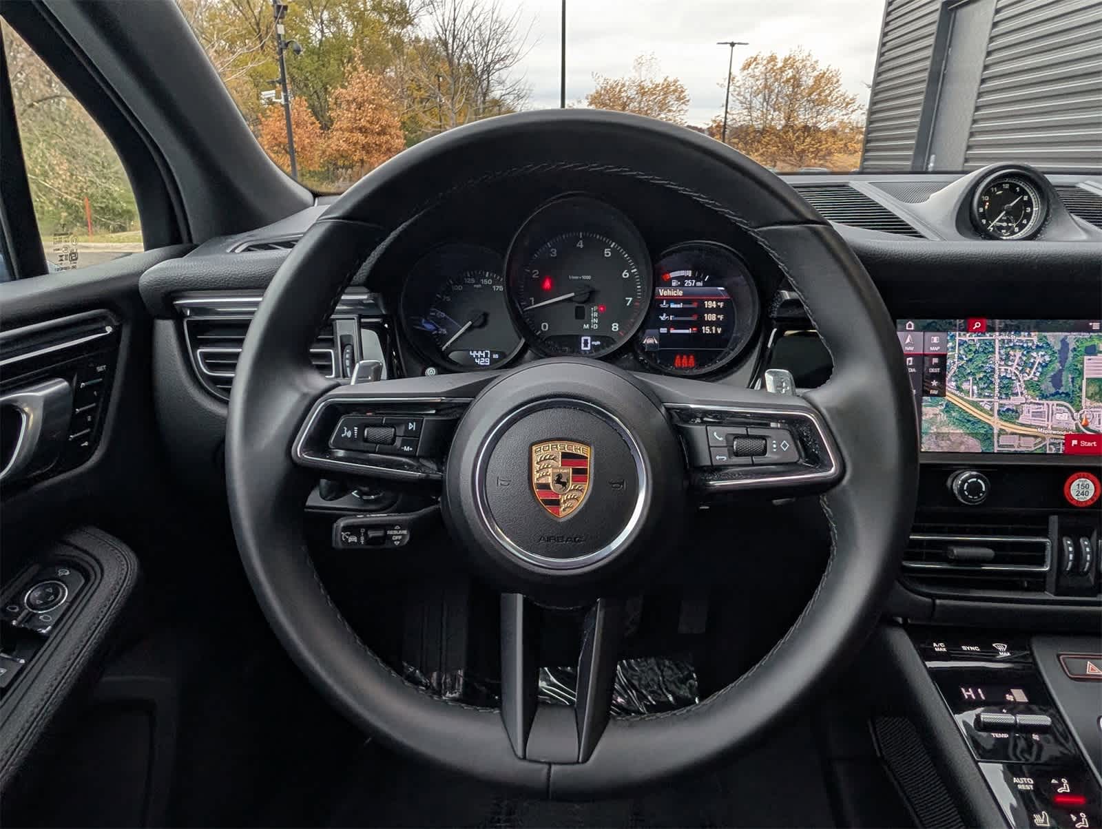 Thumbnail: 2025 Porsche Macan - 8