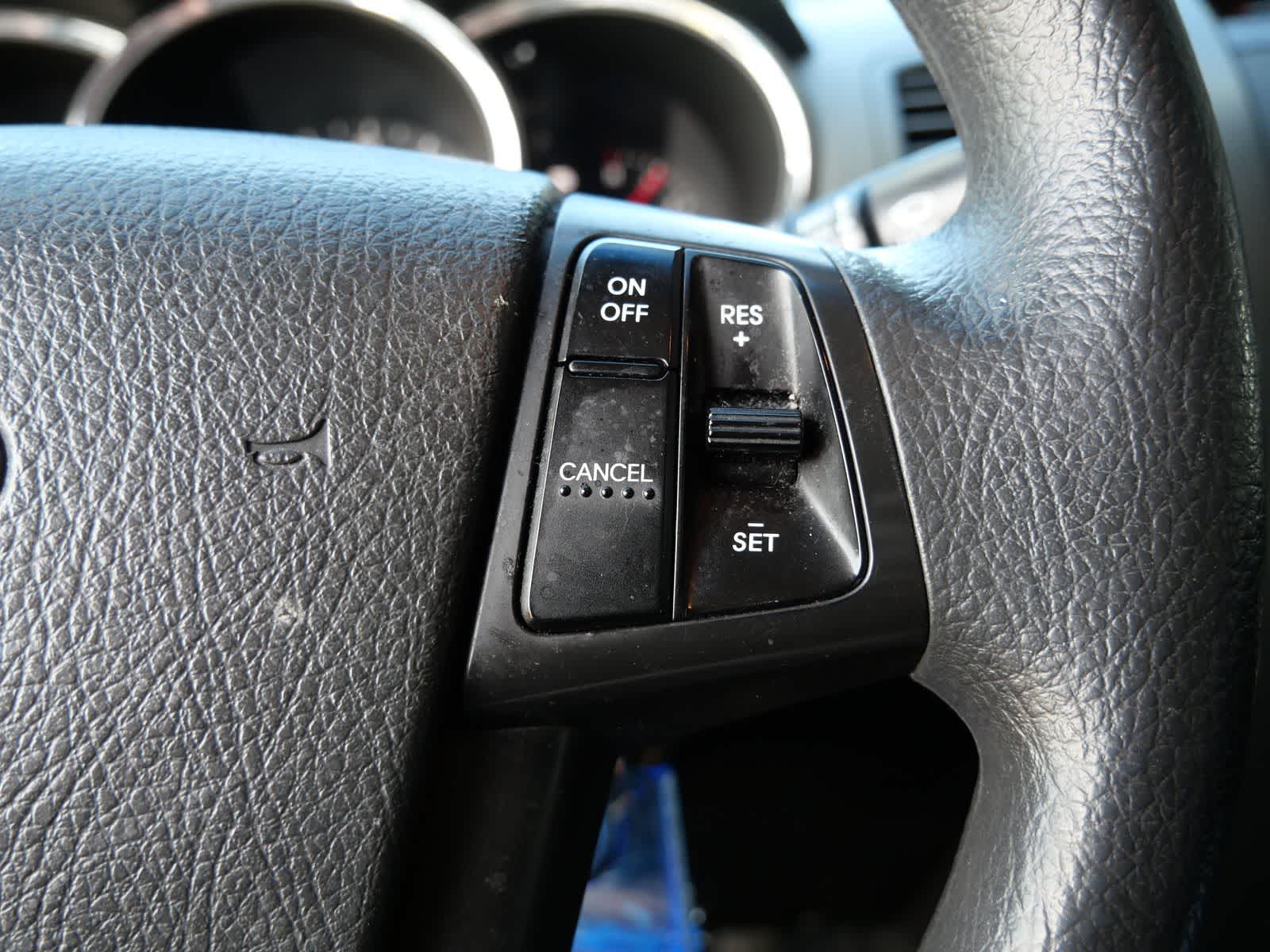Thumbnail: 2012 Kia Sorento - 18