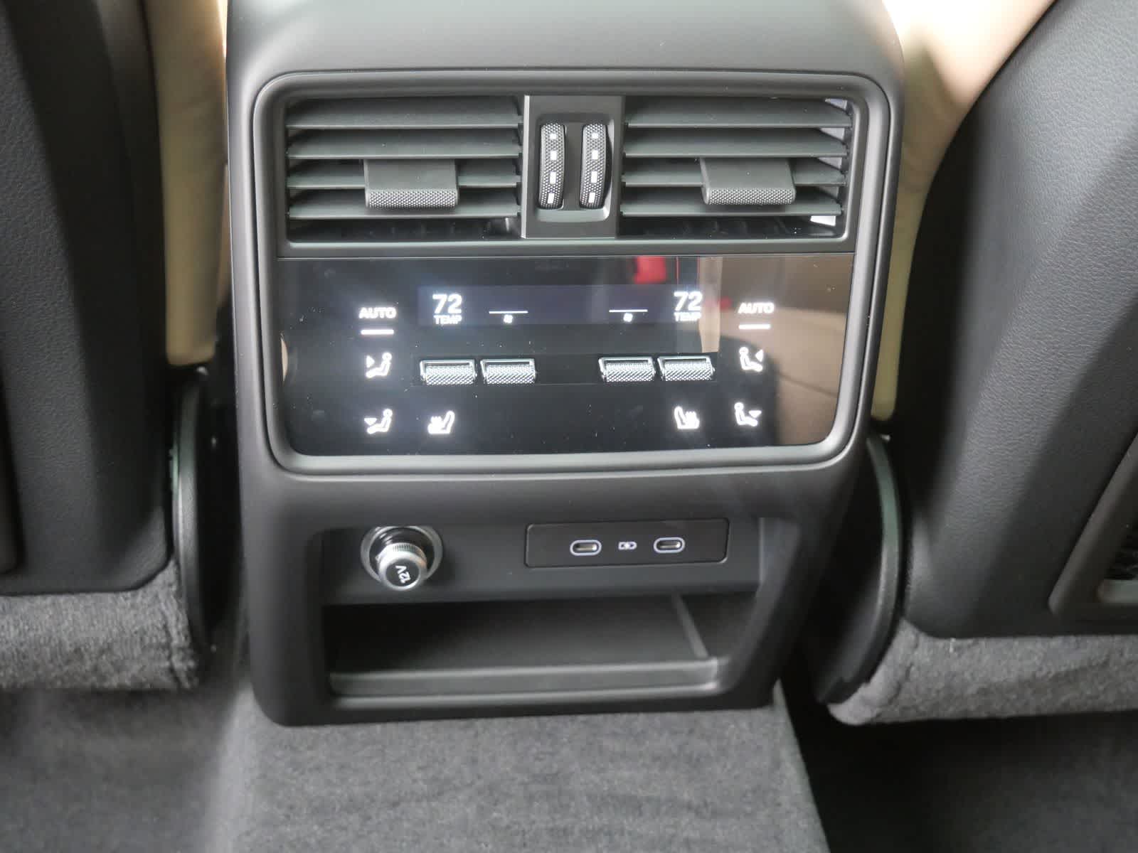 Thumbnail: 2026 Porsche Cayenne - 13