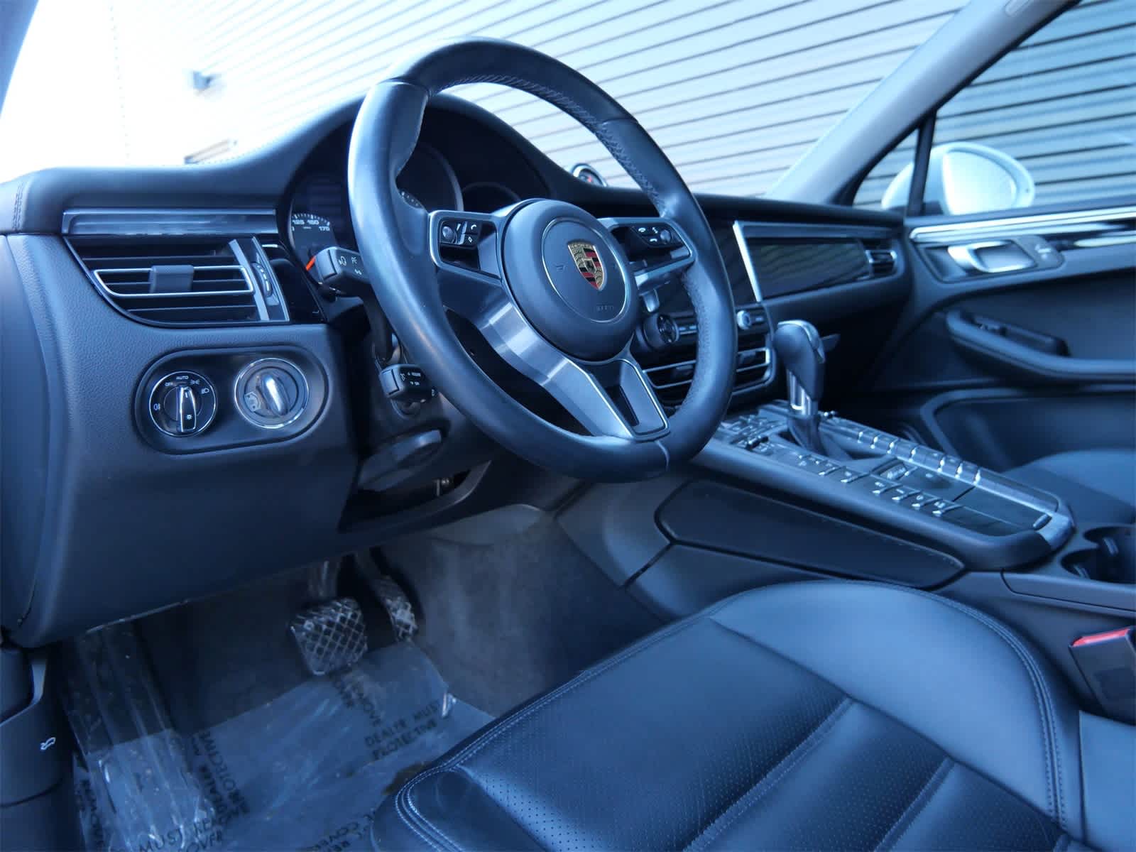 Thumbnail: 2021 Porsche Macan - 4