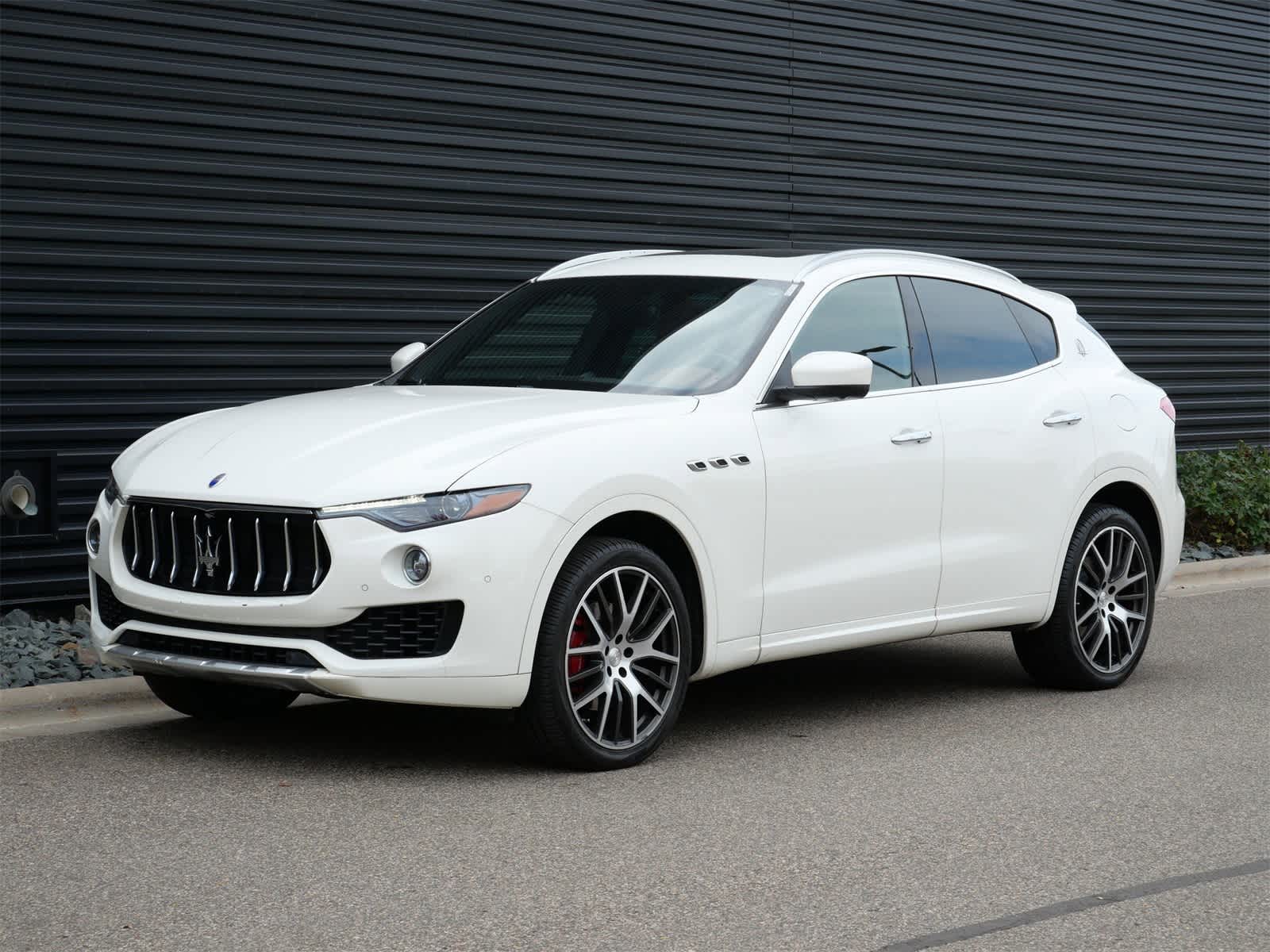 2017 Maserati Levante  -
                  Saint Paul, MN