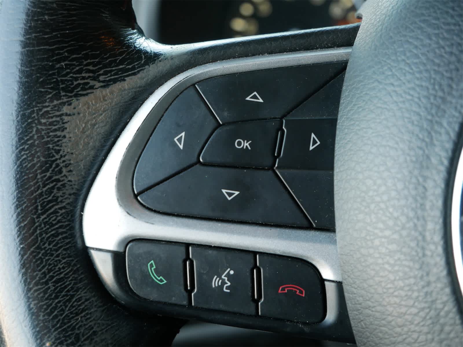 Thumbnail: 2016 Jeep Renegade - 14