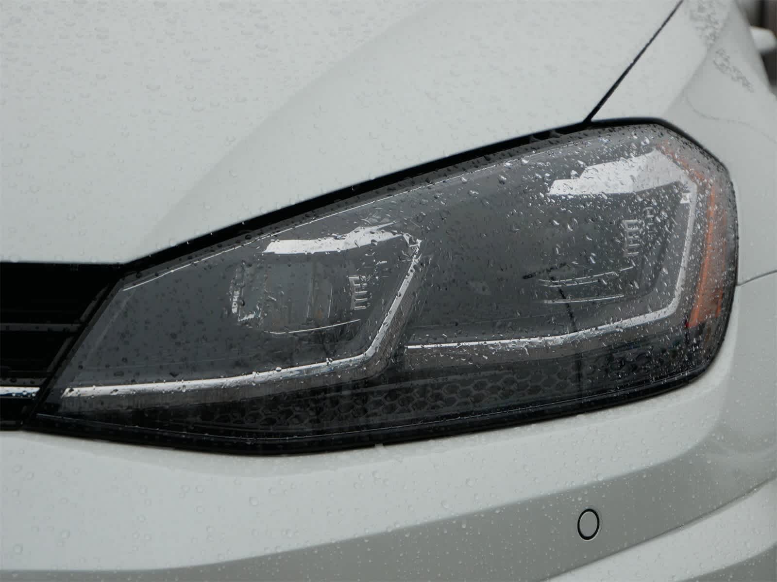 Thumbnail: 2019 Volkswagen Golf - 6