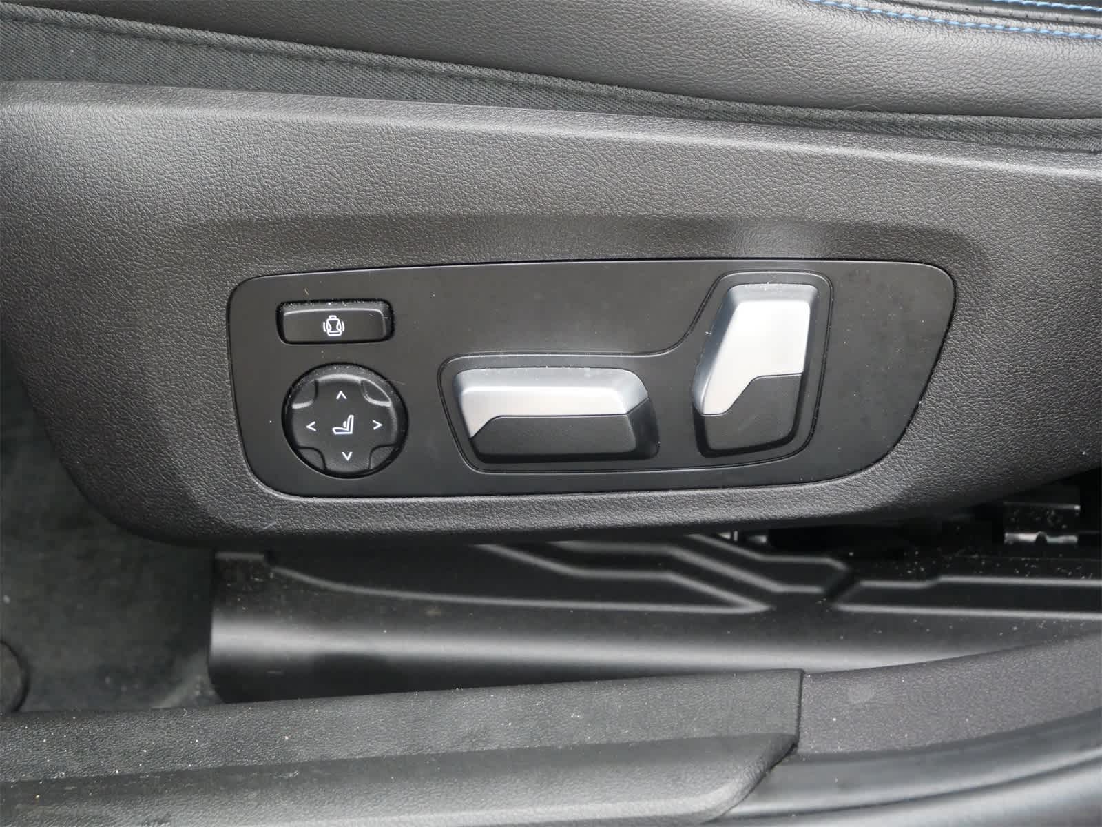 Thumbnail: 2020 BMW 3 Series - 10