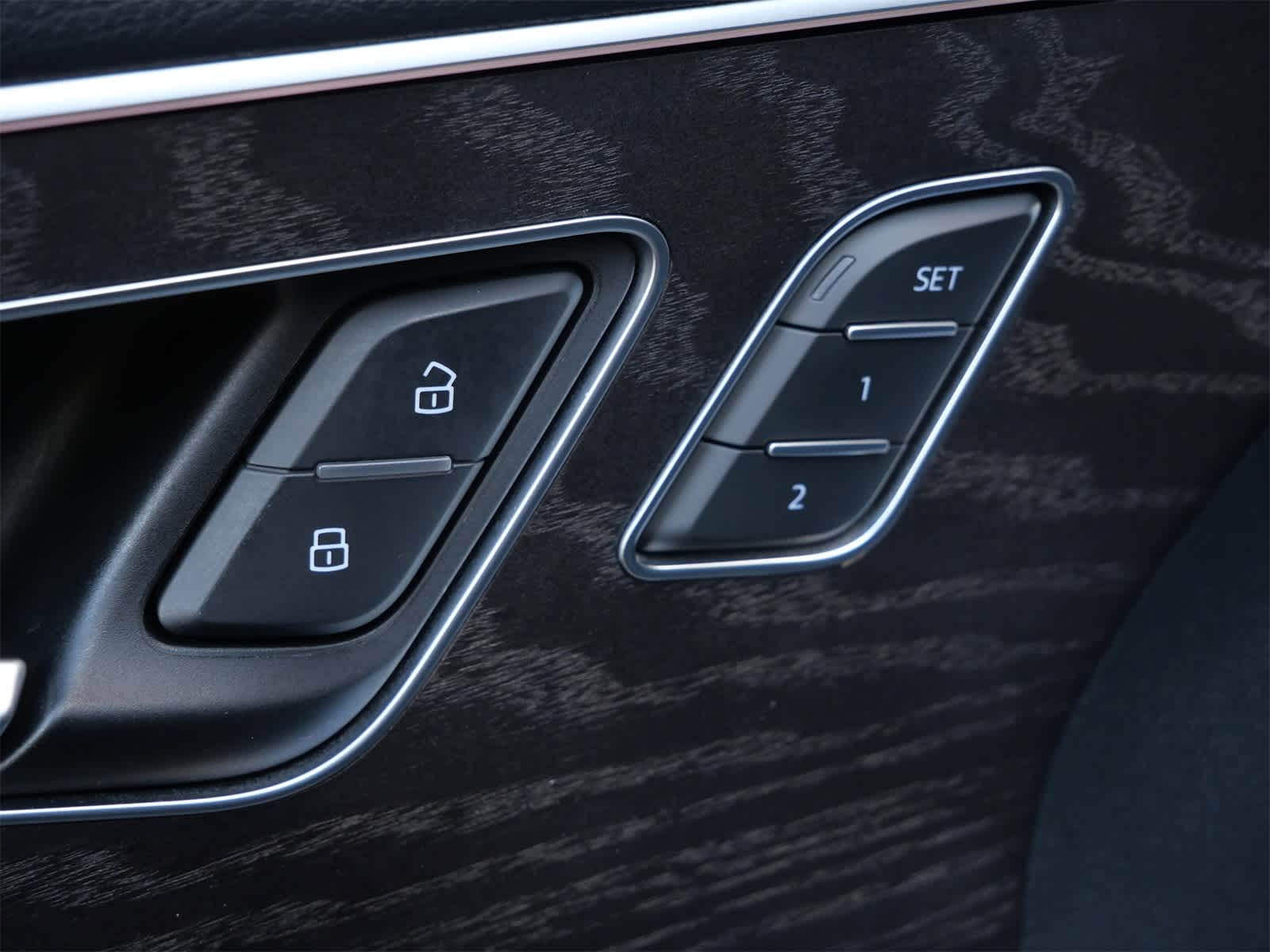 Thumbnail: 2021 Audi Q8 - 11