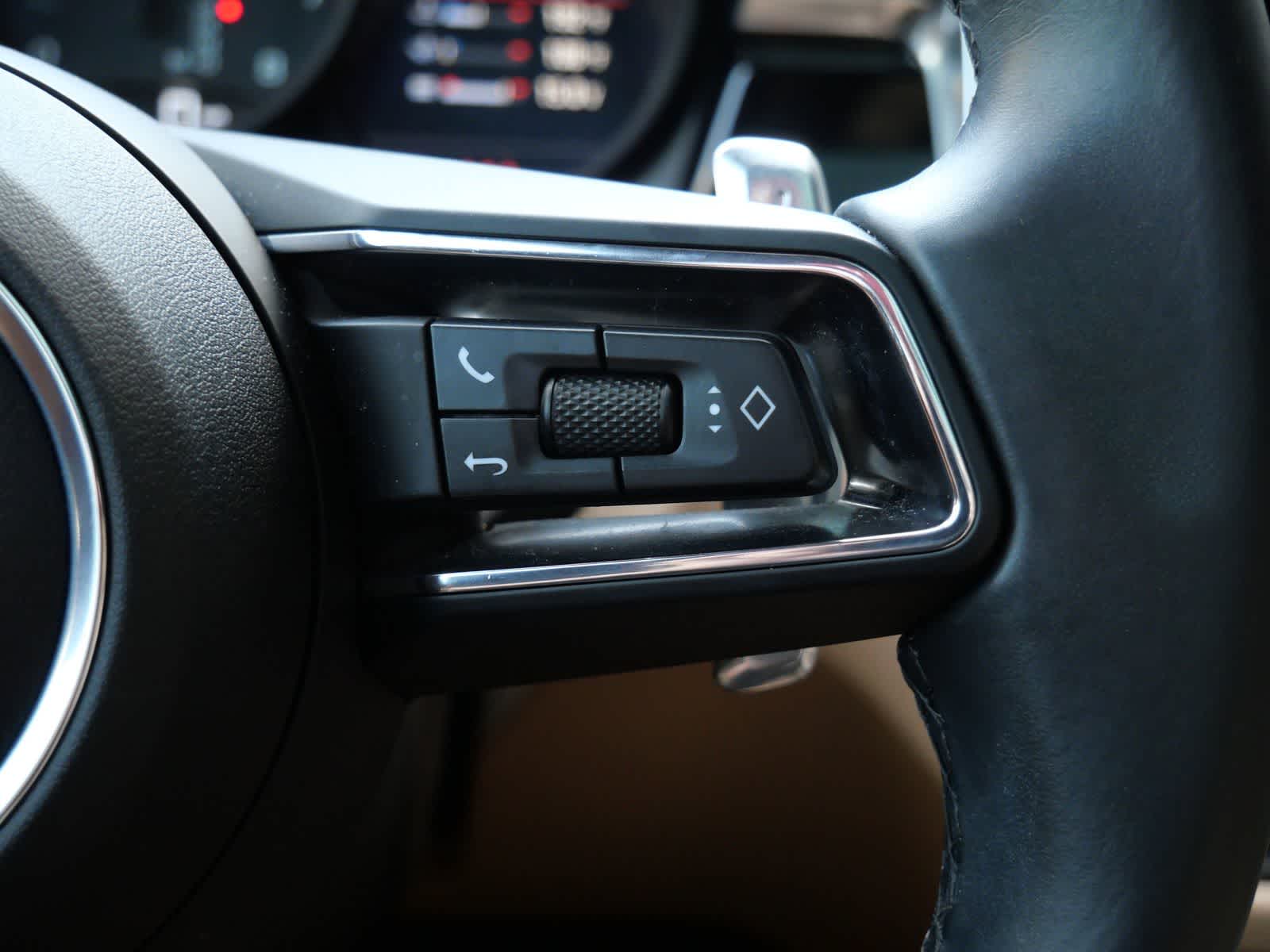 Thumbnail: 2024 Porsche Macan - 22