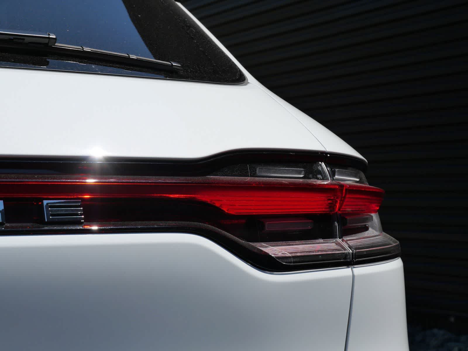 Thumbnail: 2025 Porsche Macan - 8