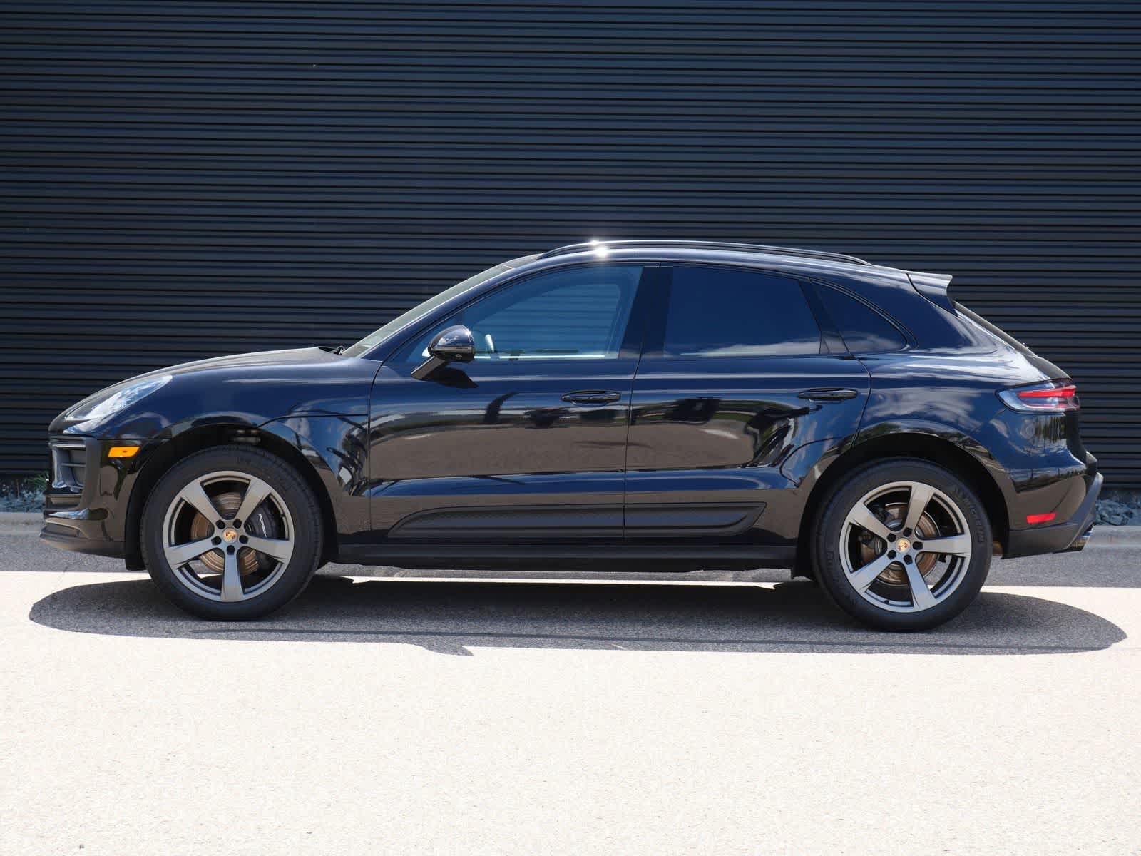 Thumbnail: 2026 Porsche Macan - 2