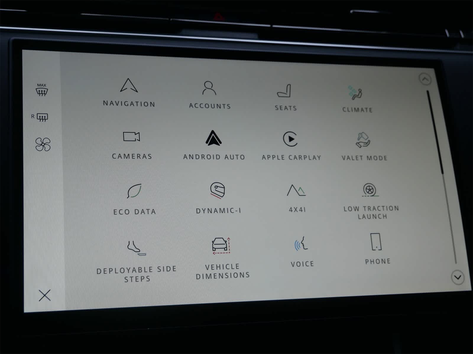 Thumbnail: 2025 Land Rover Range Rover - 21