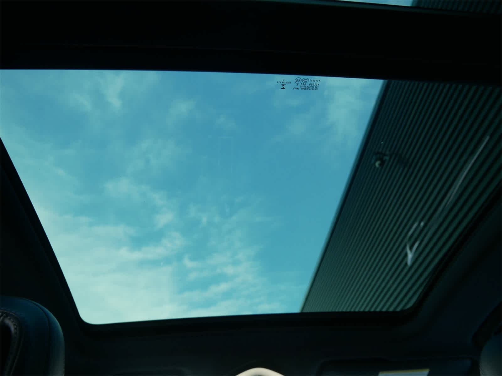 Thumbnail: 2023 Porsche Macan - 13