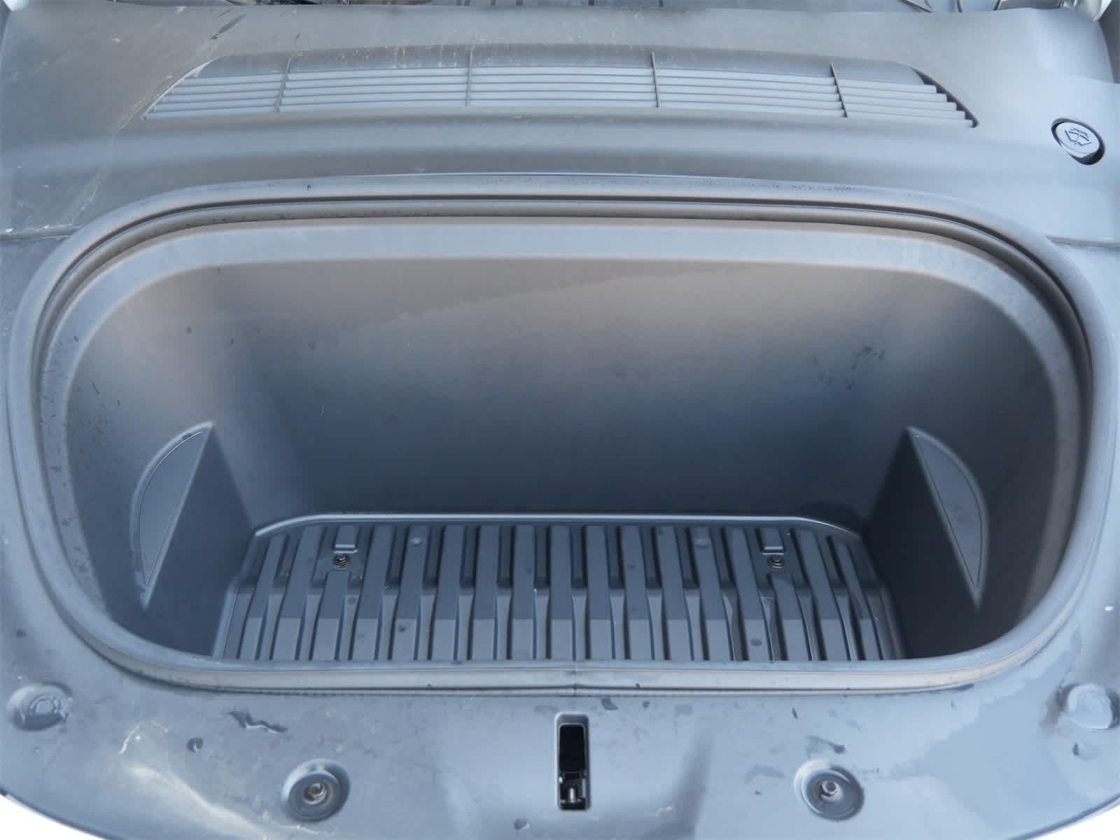 Thumbnail: 2022 Tesla Model Y - 8