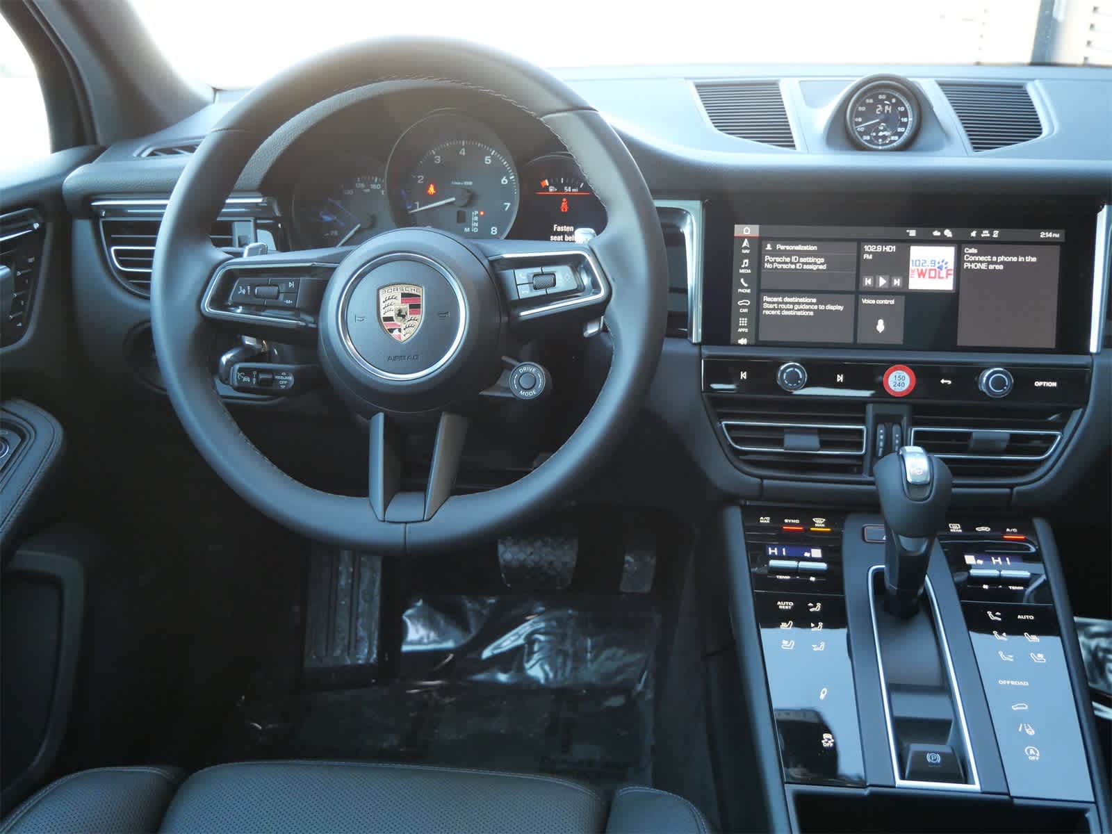 Thumbnail: 2026 Porsche Macan - 15