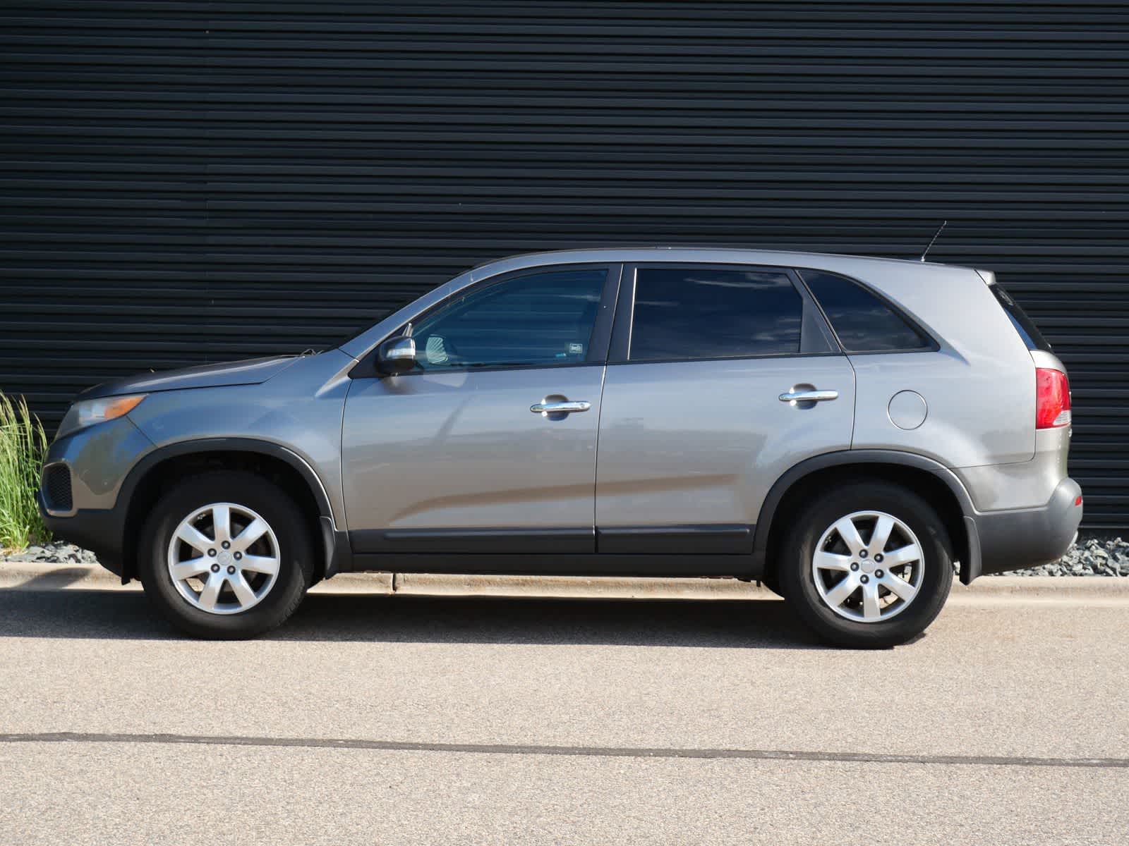 Thumbnail: 2012 Kia Sorento - 2