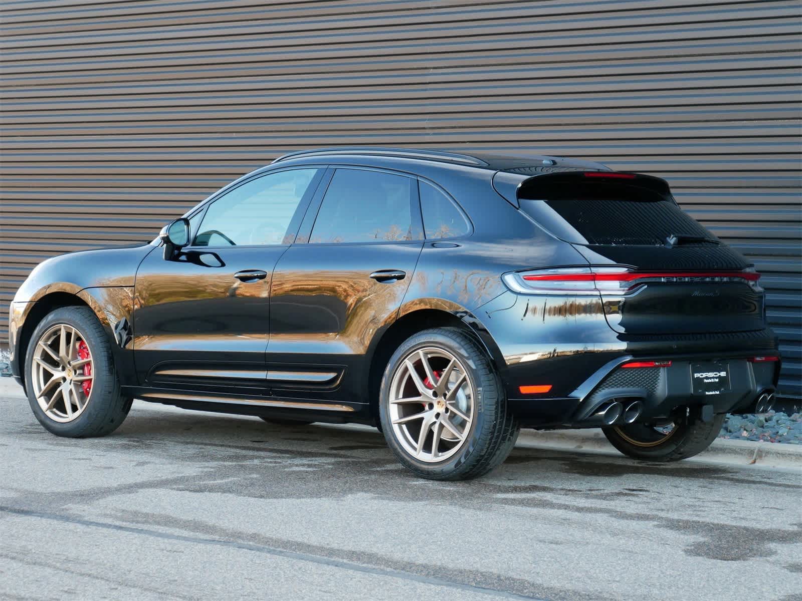 Thumbnail: 2026 Porsche Macan - 3