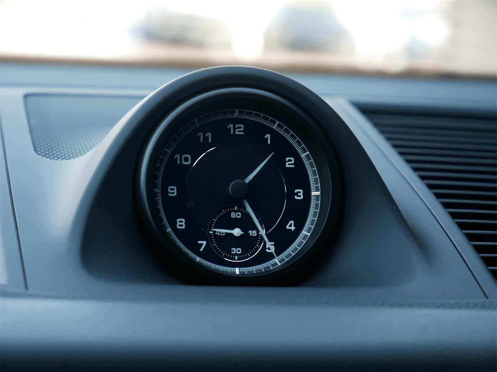 Thumbnail: 2025 Porsche Macan - 20