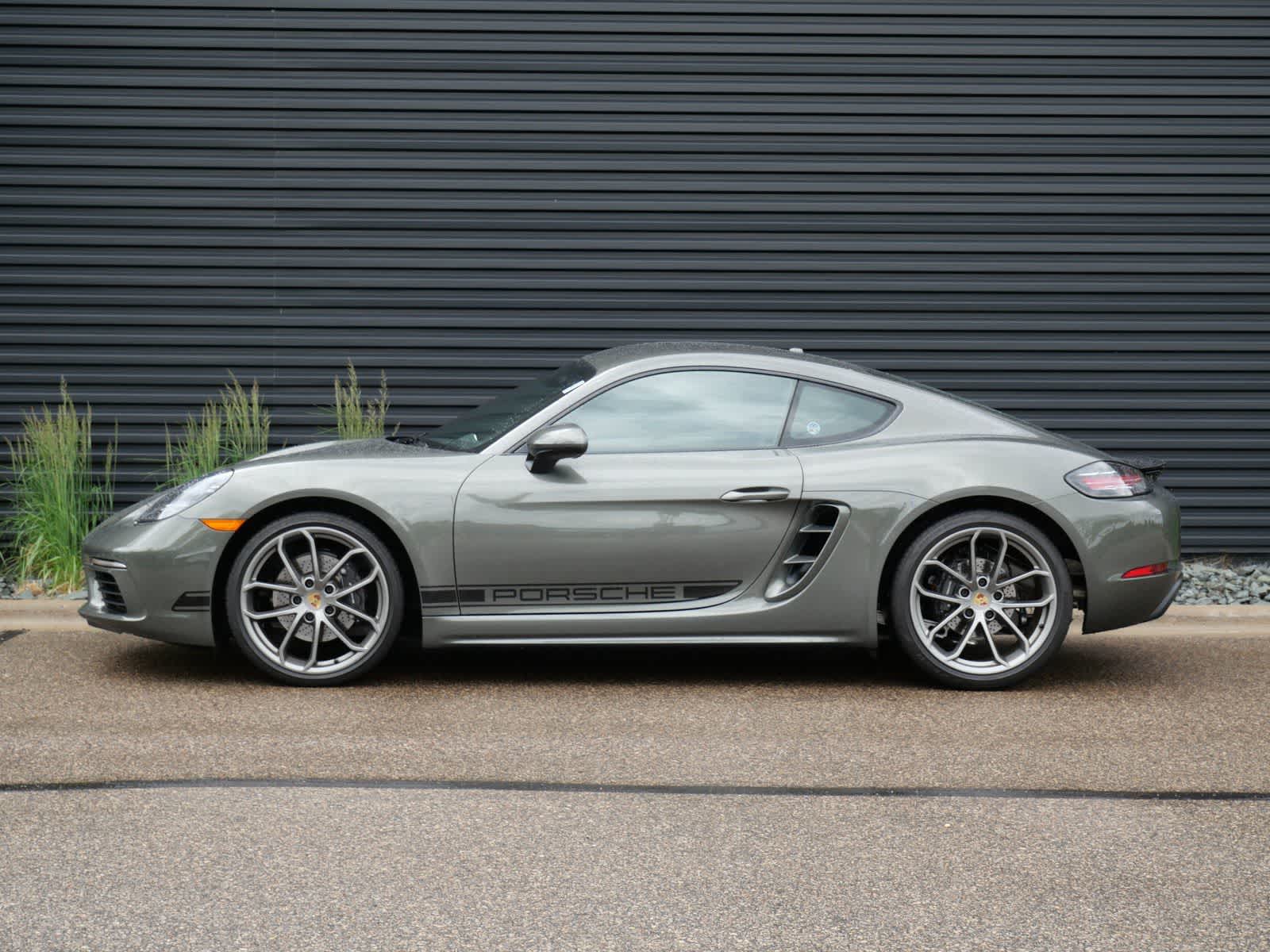 Thumbnail: 2024 Porsche 718 Cayman - 2