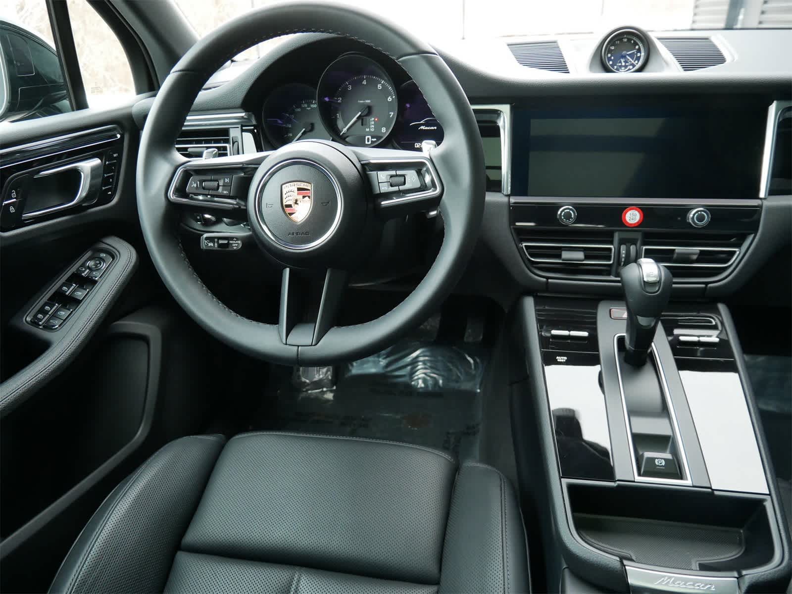 Thumbnail: 2025 Porsche Macan - 13