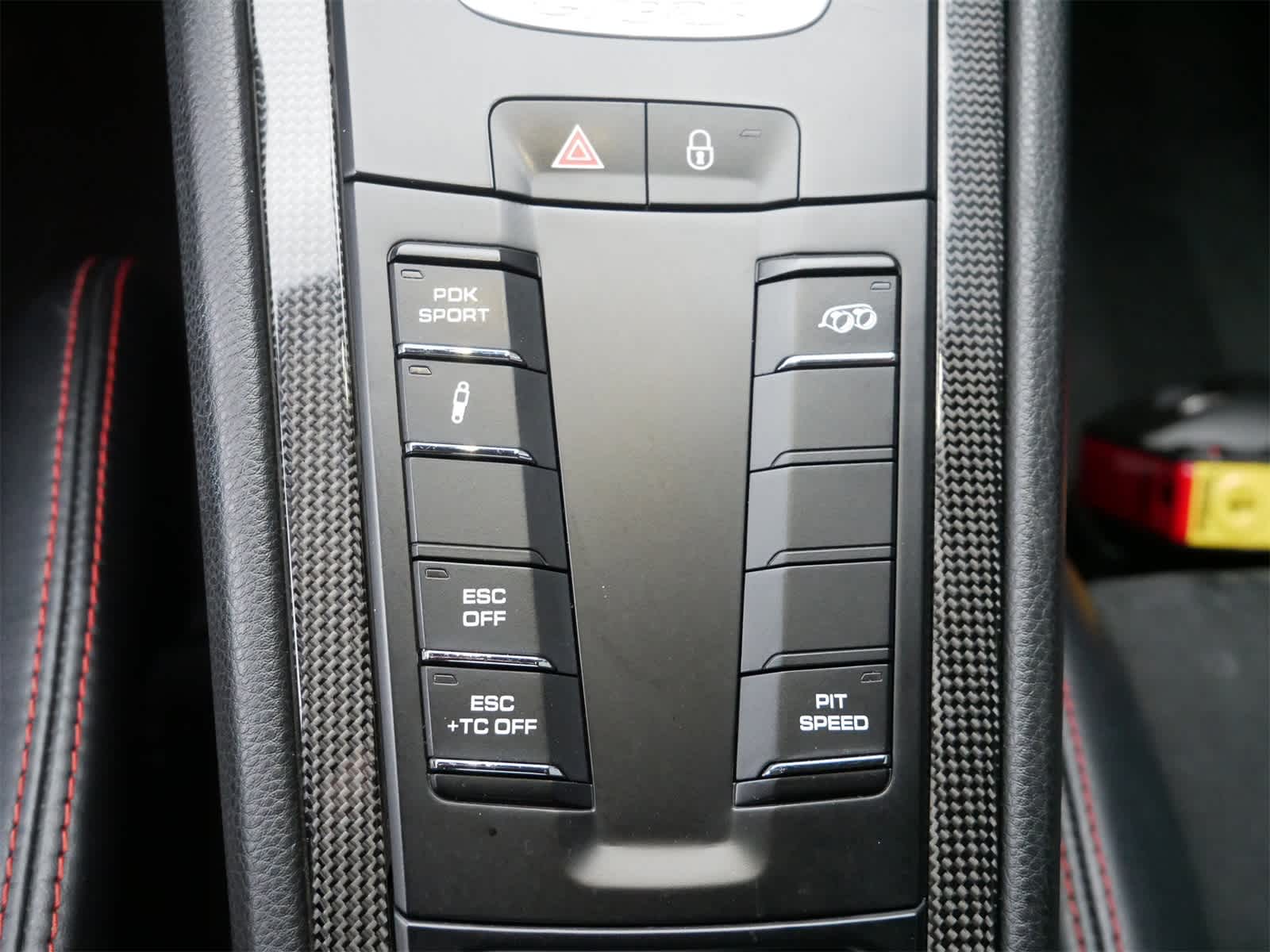 Thumbnail: 2016 Porsche 911 - 13