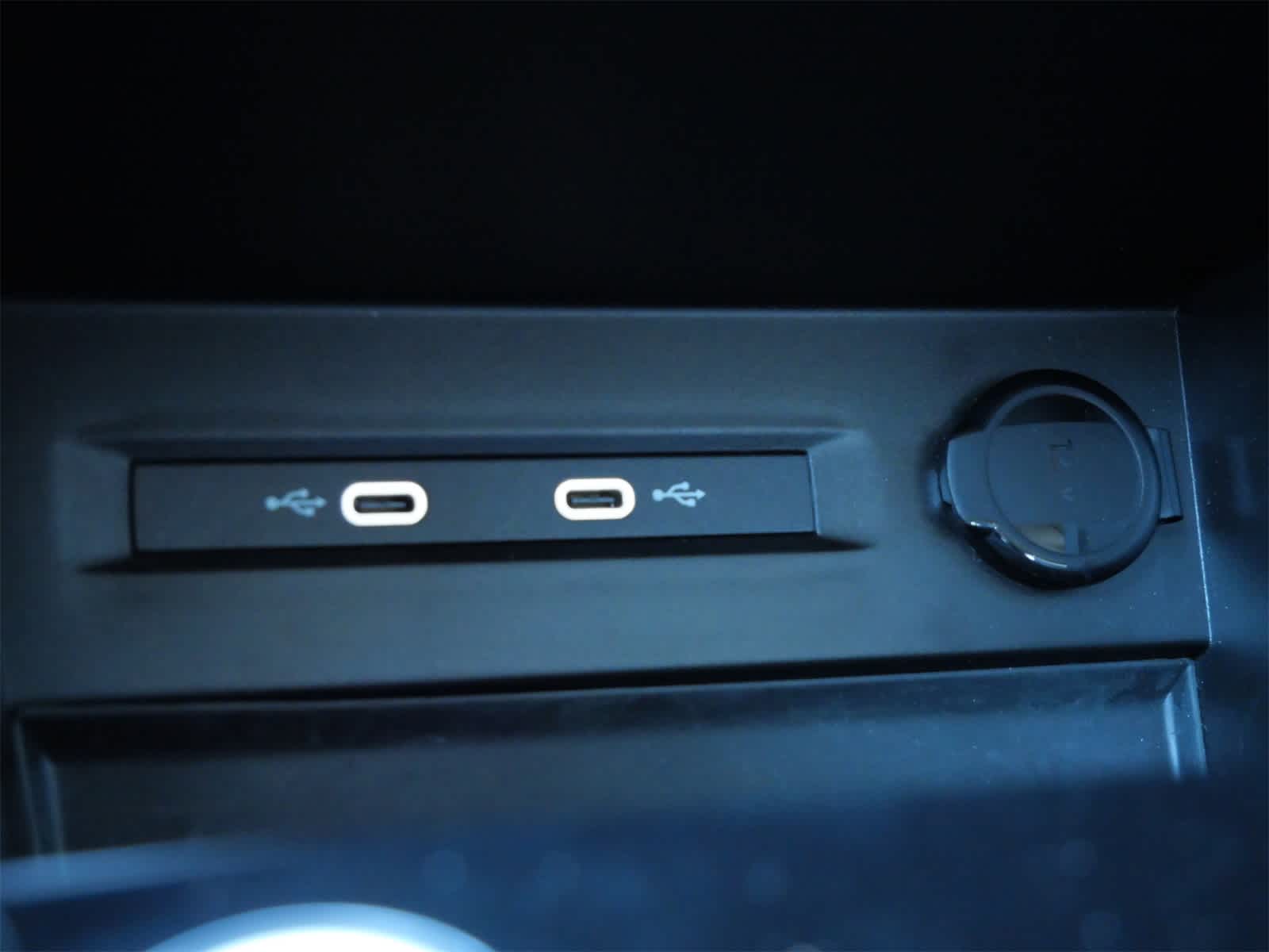 Thumbnail: 2023 Volkswagen Taos - 16