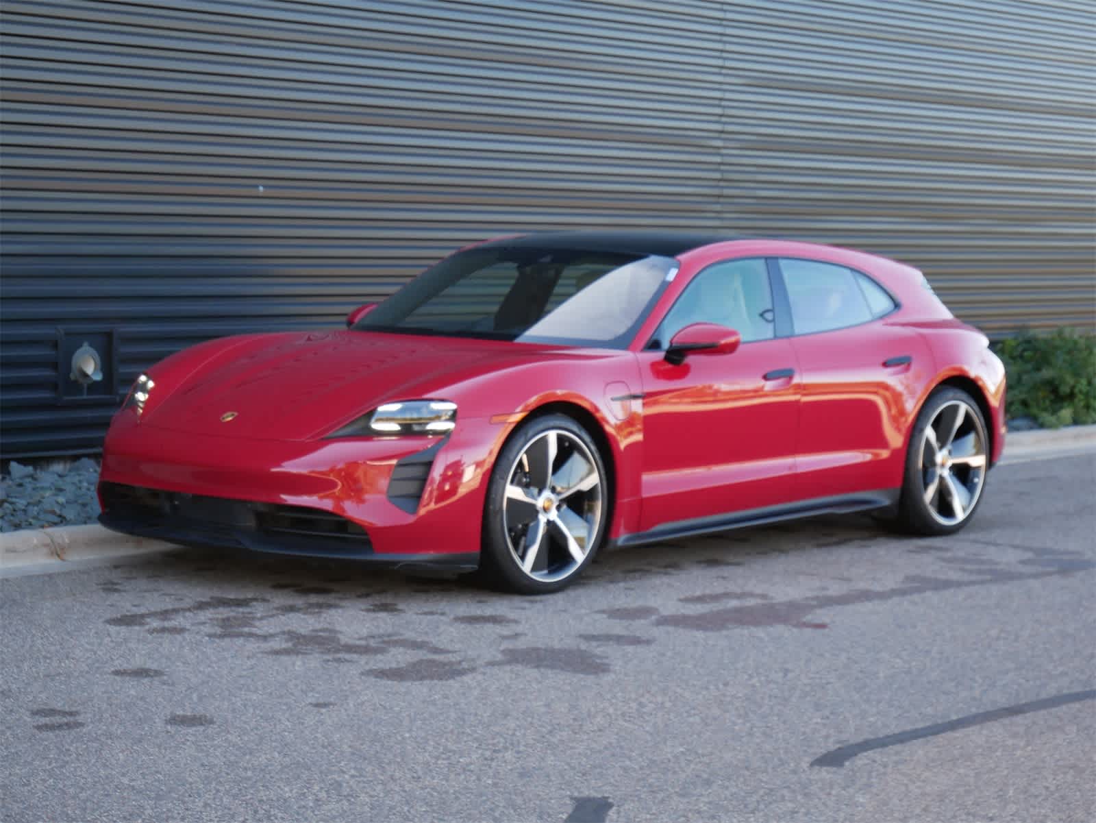 Thumbnail: 2023 Porsche Taycan - 1