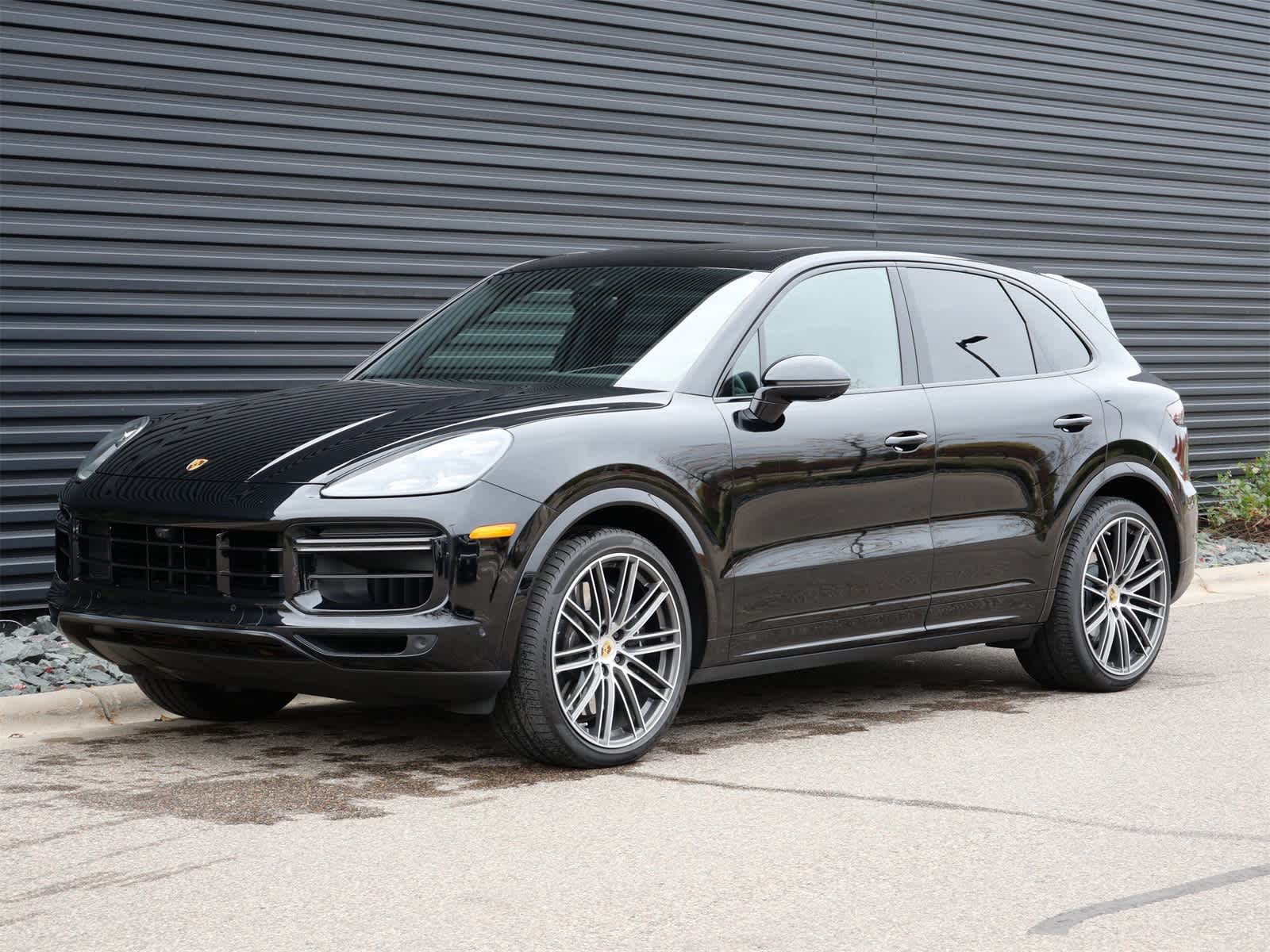 Thumbnail: 2022 Porsche Cayenne - 1