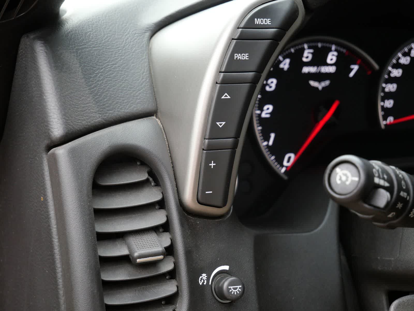 Thumbnail: 2005 Chevrolet Corvette - 11