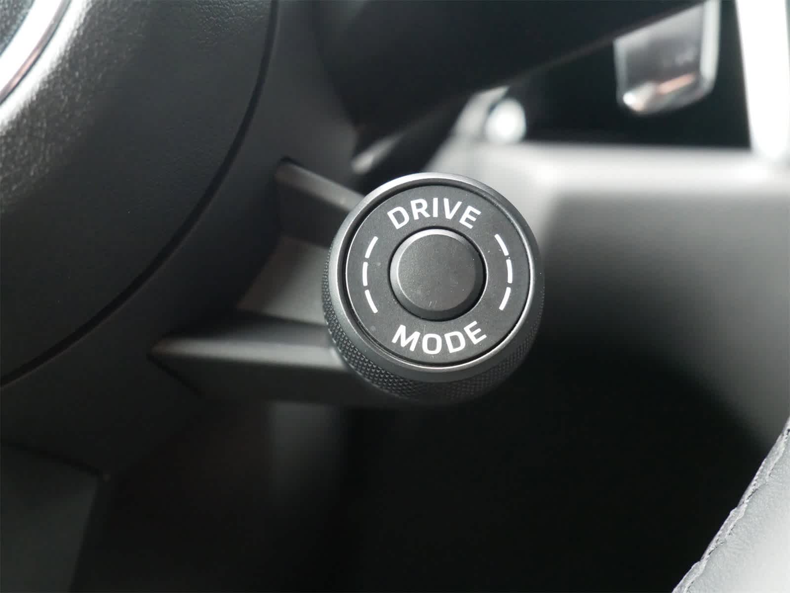 Thumbnail: 2025 Porsche Macan - 14