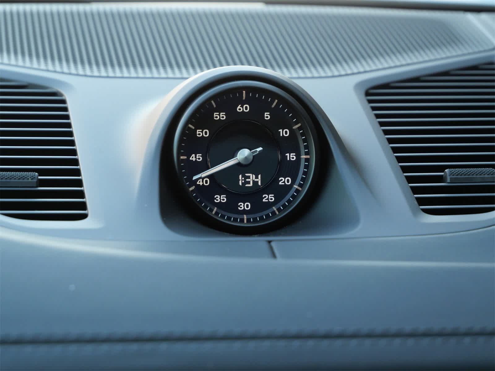 Thumbnail: 2026 Porsche Cayenne - 25