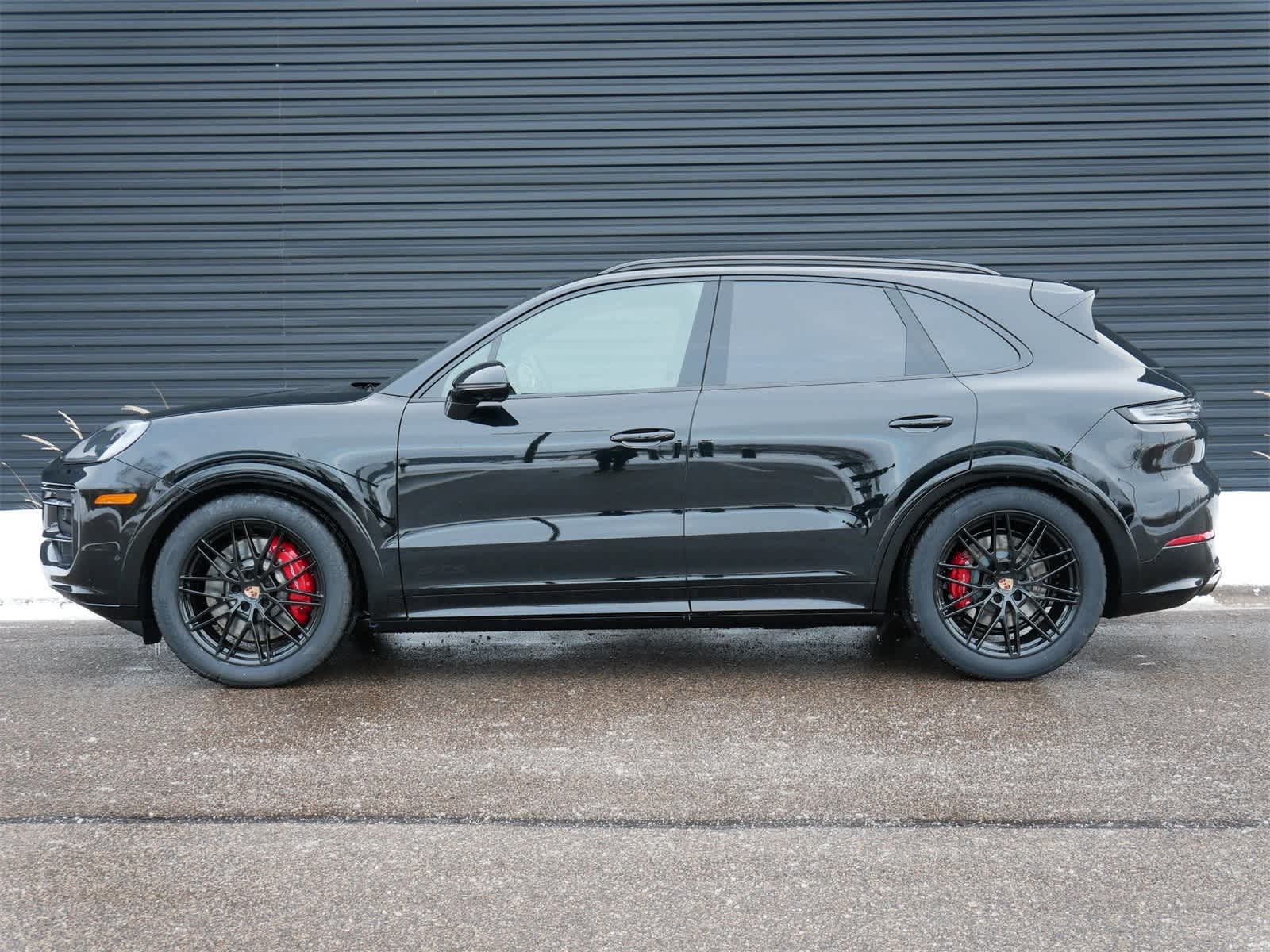 Thumbnail: 2026 Porsche Cayenne - 2