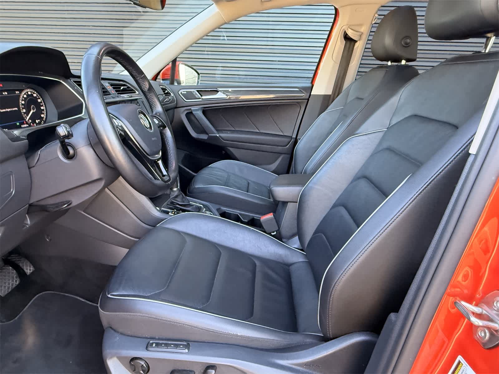 Thumbnail: 2018 Volkswagen Tiguan - 7