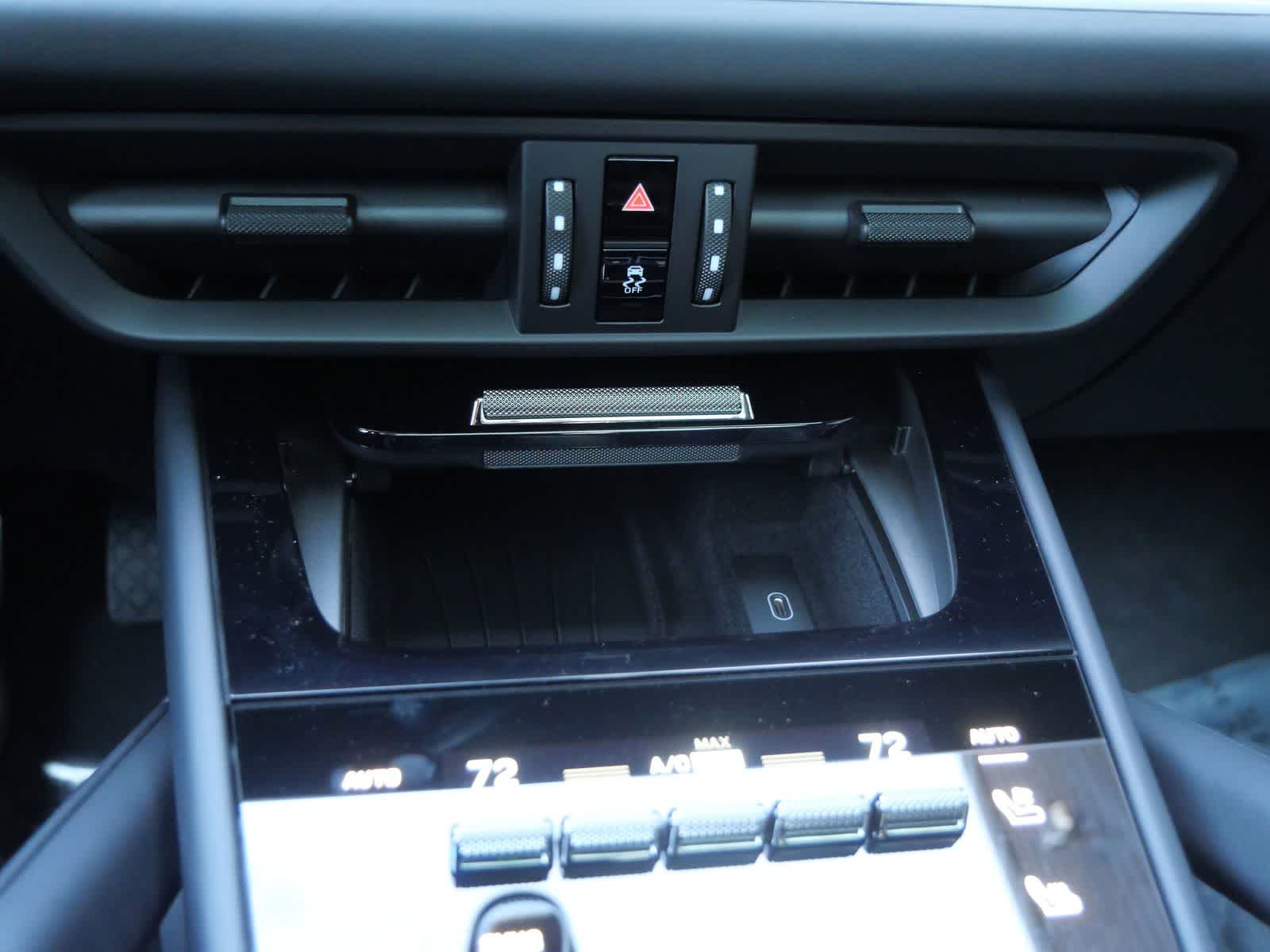 Thumbnail: 2026 Porsche Cayenne - 23