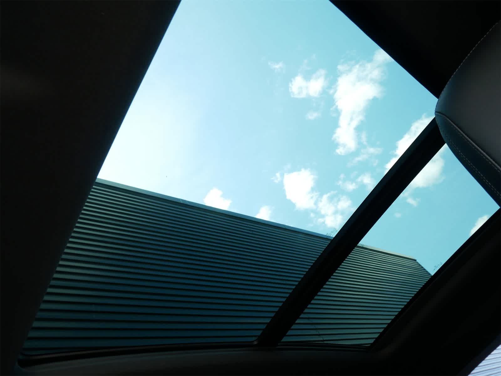 Thumbnail: 2025 Porsche Macan - 19