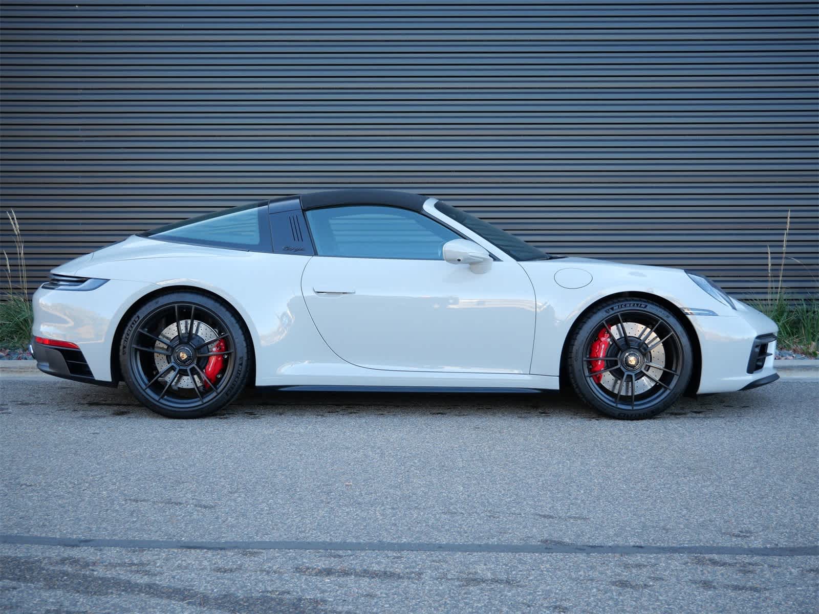 Thumbnail: 2024 Porsche 911 - 24