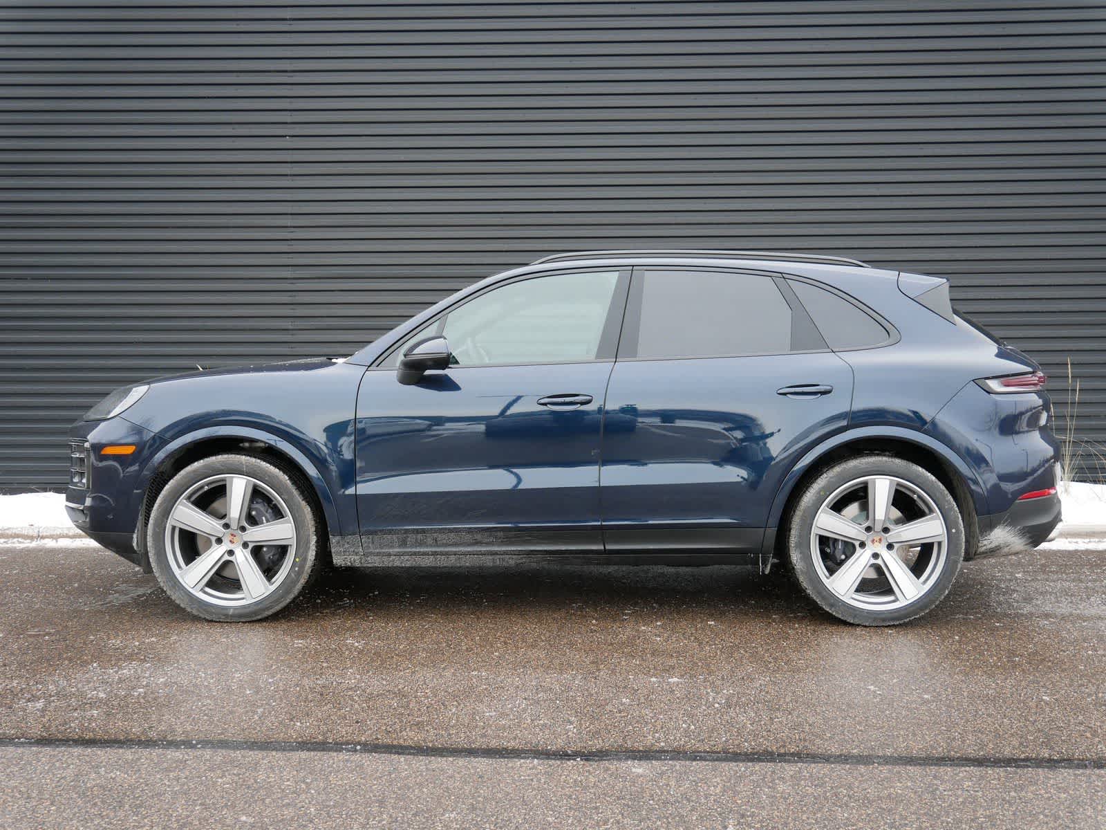 Thumbnail: 2026 Porsche Cayenne - 2