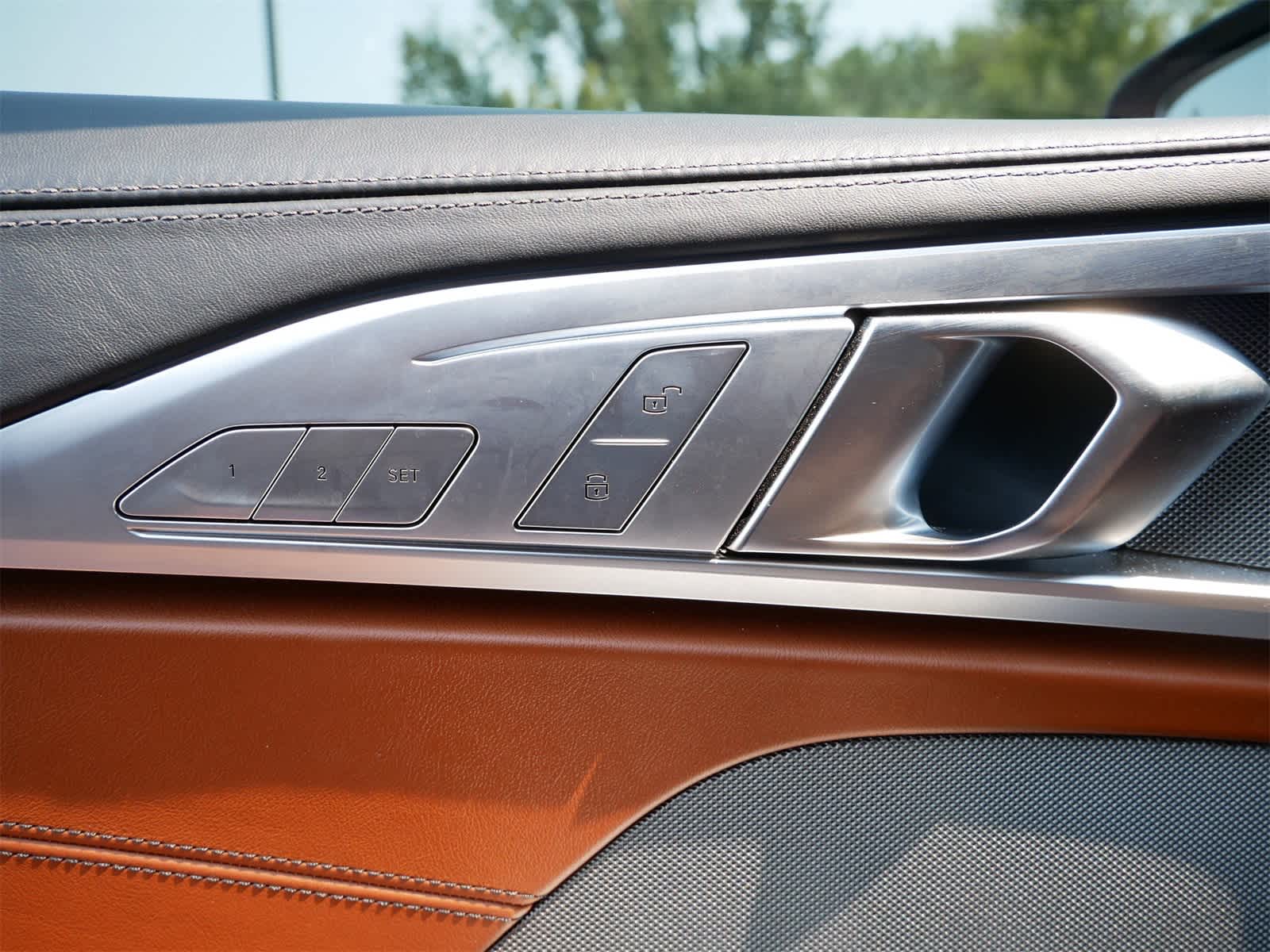 Thumbnail: 2022 BMW 8 Series - 14