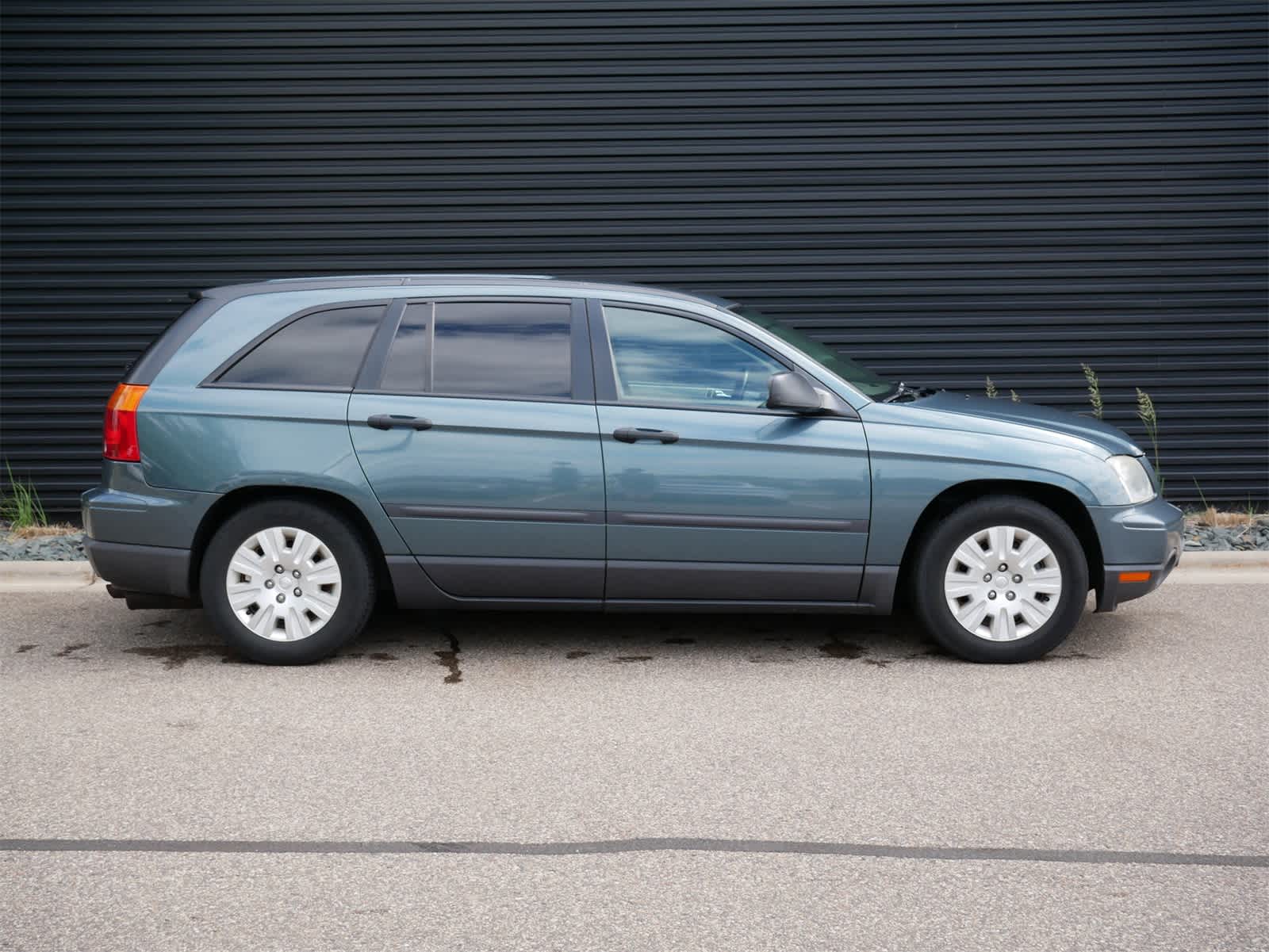Thumbnail: 2006 Chrysler Pacifica - 27