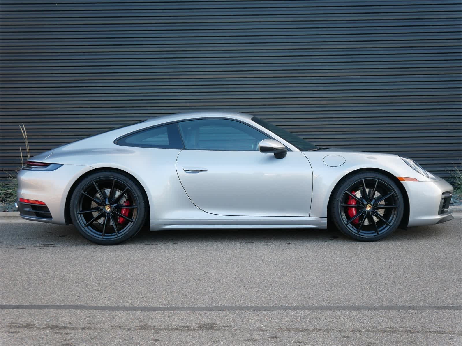 Thumbnail: 2020 Porsche 911 - 24