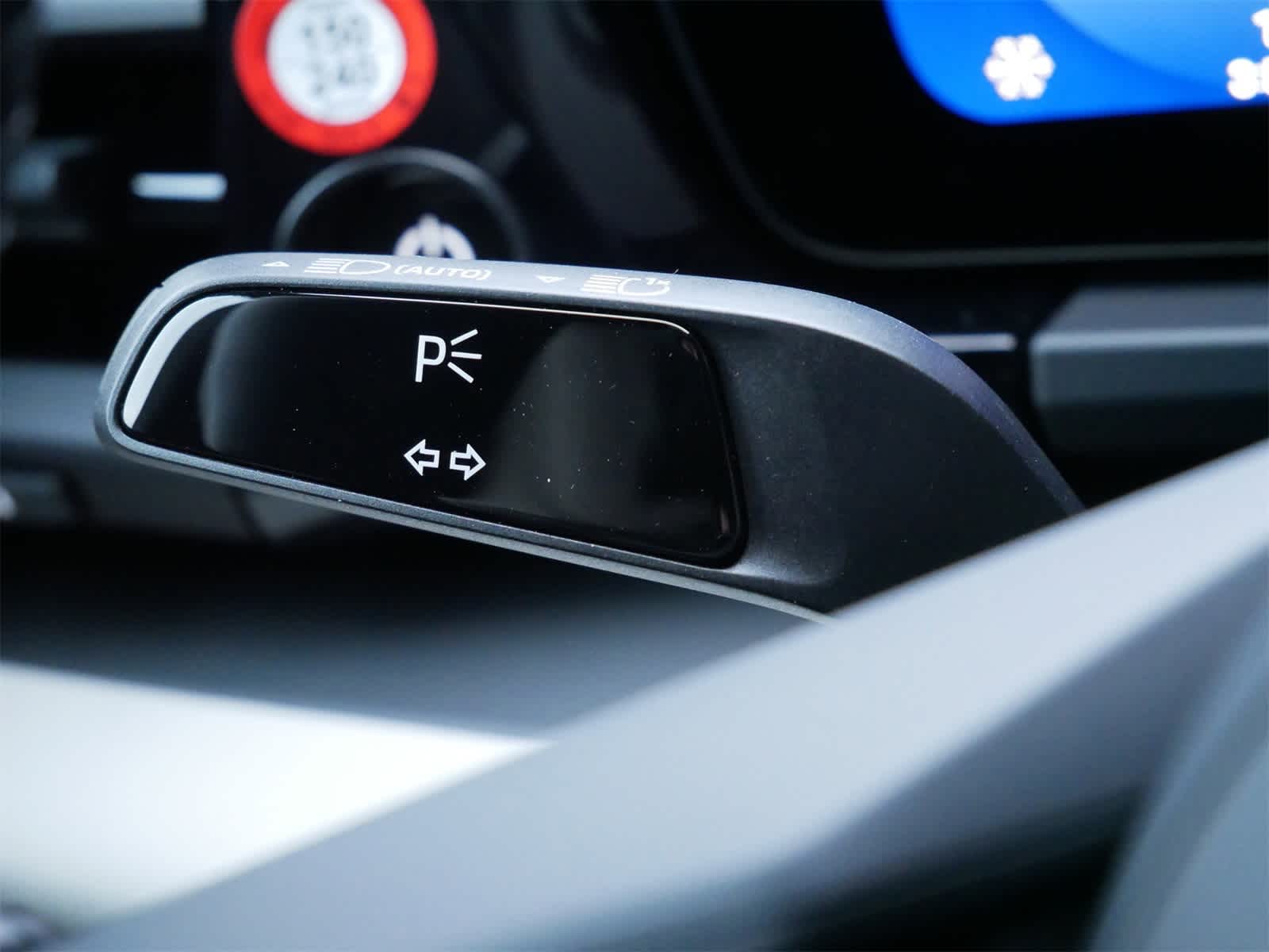 Thumbnail: 2025 Porsche Macan - 20