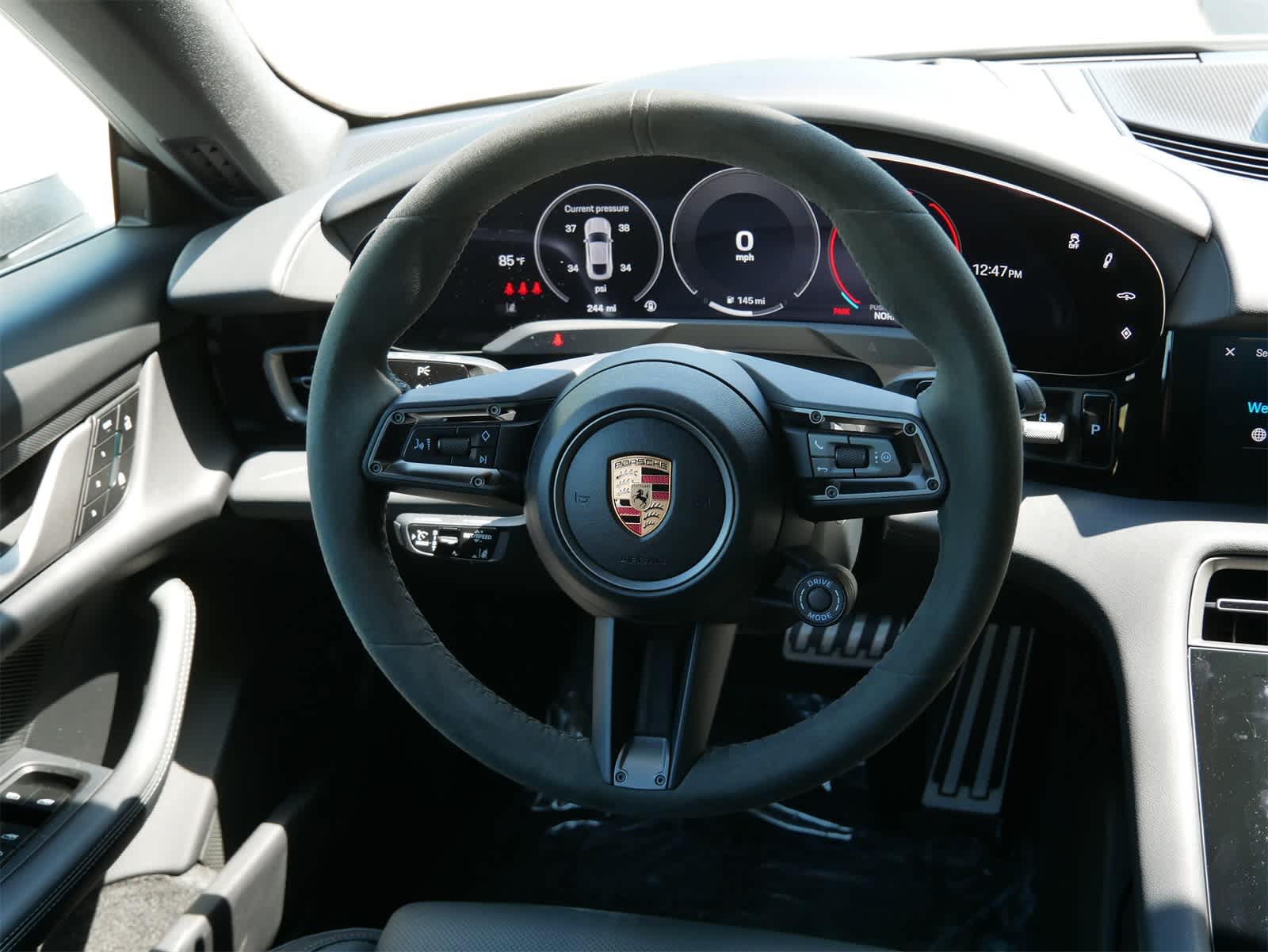Thumbnail: 2025 Porsche Taycan - 9