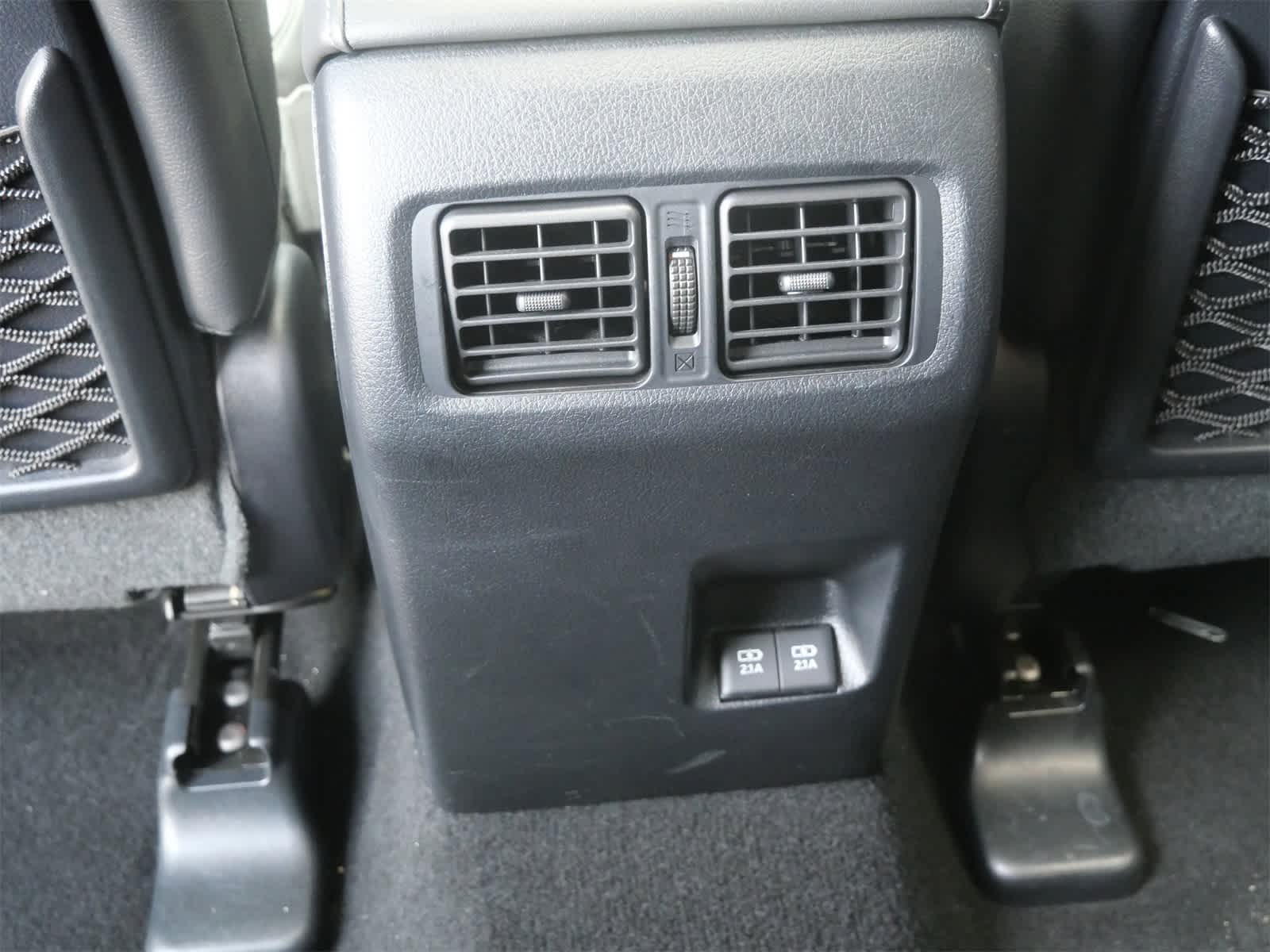 Thumbnail: 2022 Toyota 4Runner - 13