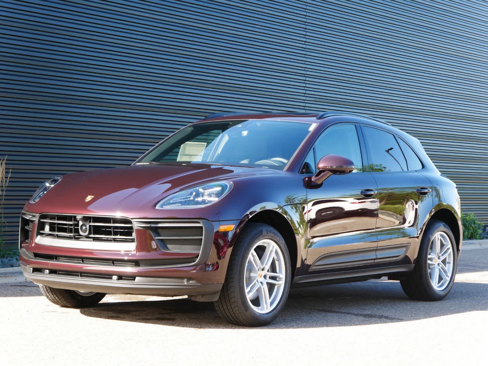 Thumbnail: 2025 Porsche Macan - 1