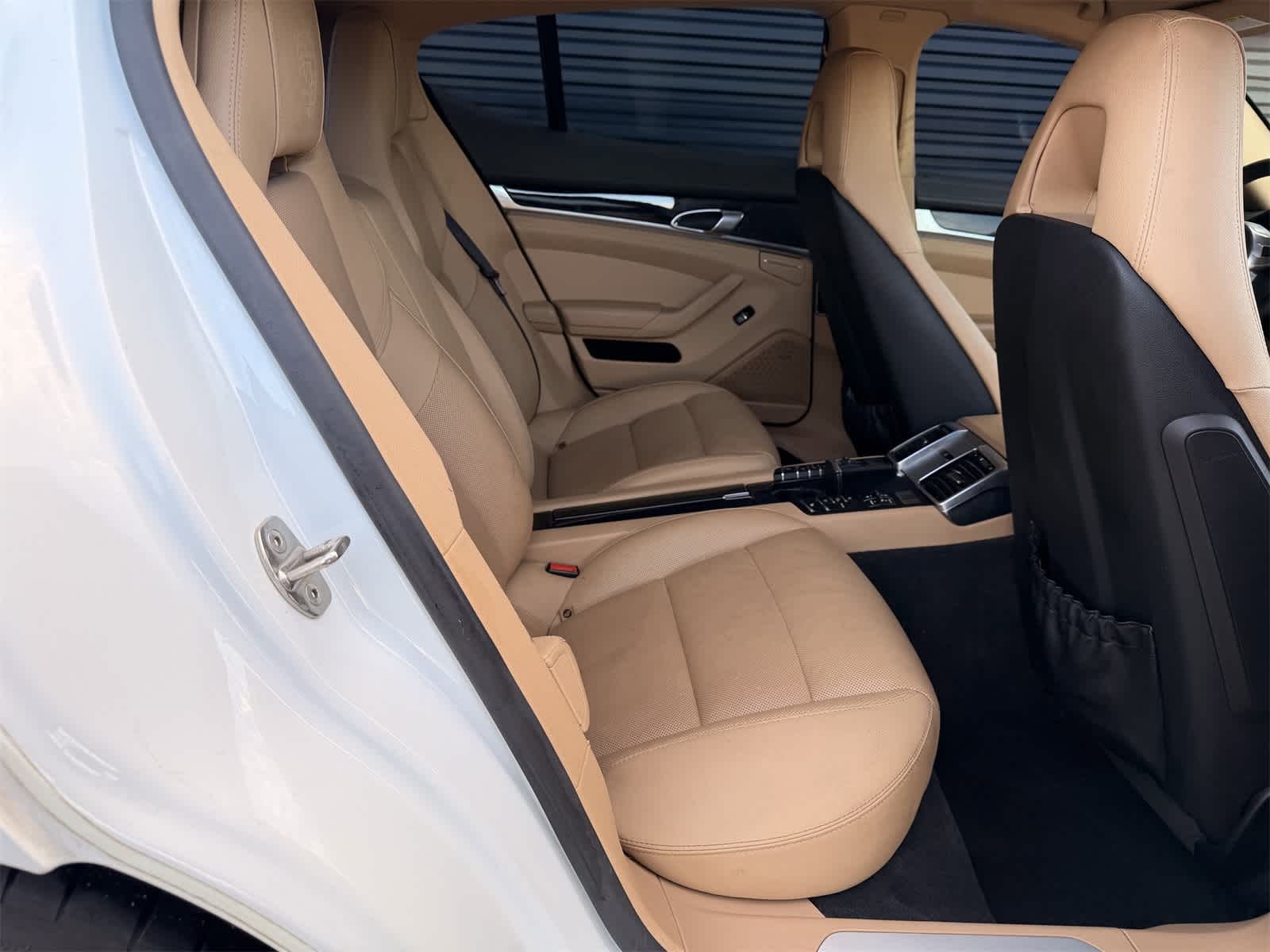 Thumbnail: 2016 Porsche Panamera - 24