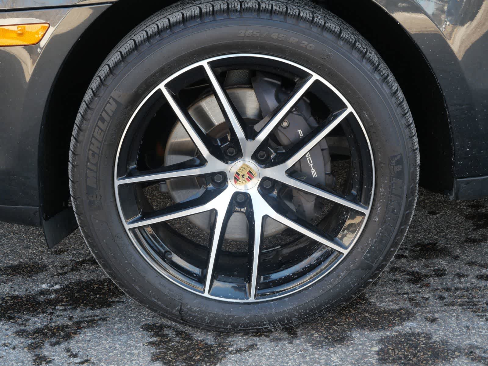 Thumbnail: 2023 Porsche Macan - 7